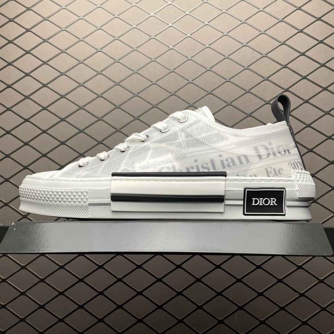 DR B23 LOW TOP OBLIQUE SNEAKER
