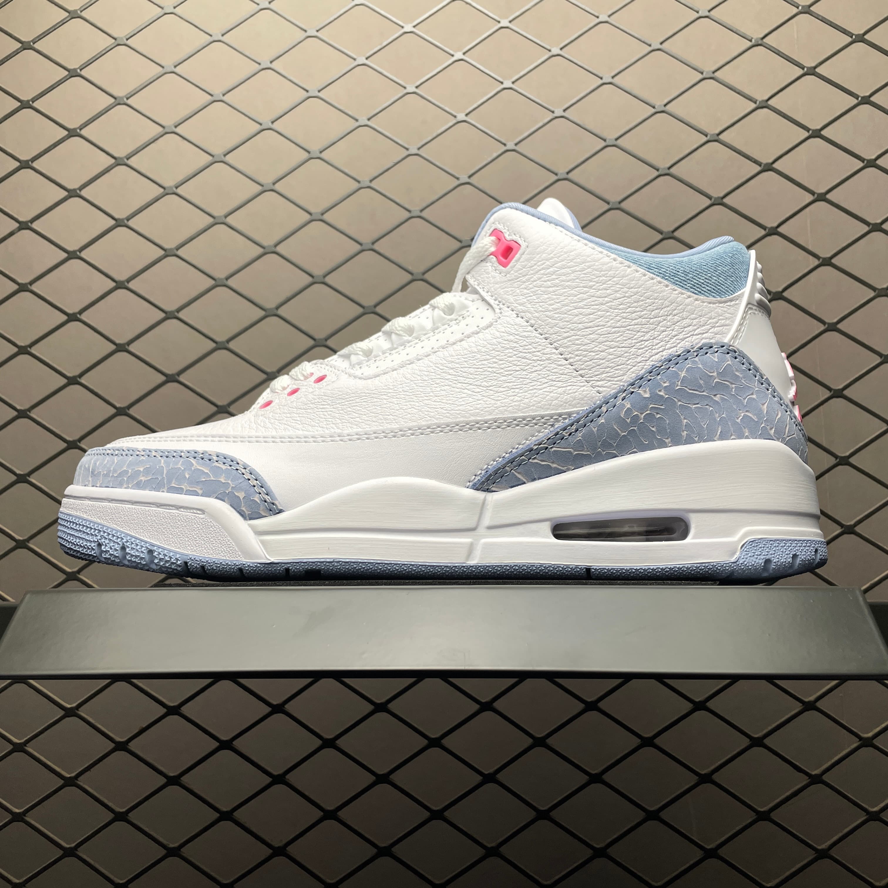 Air JRD 3 Retro HQ0784-101