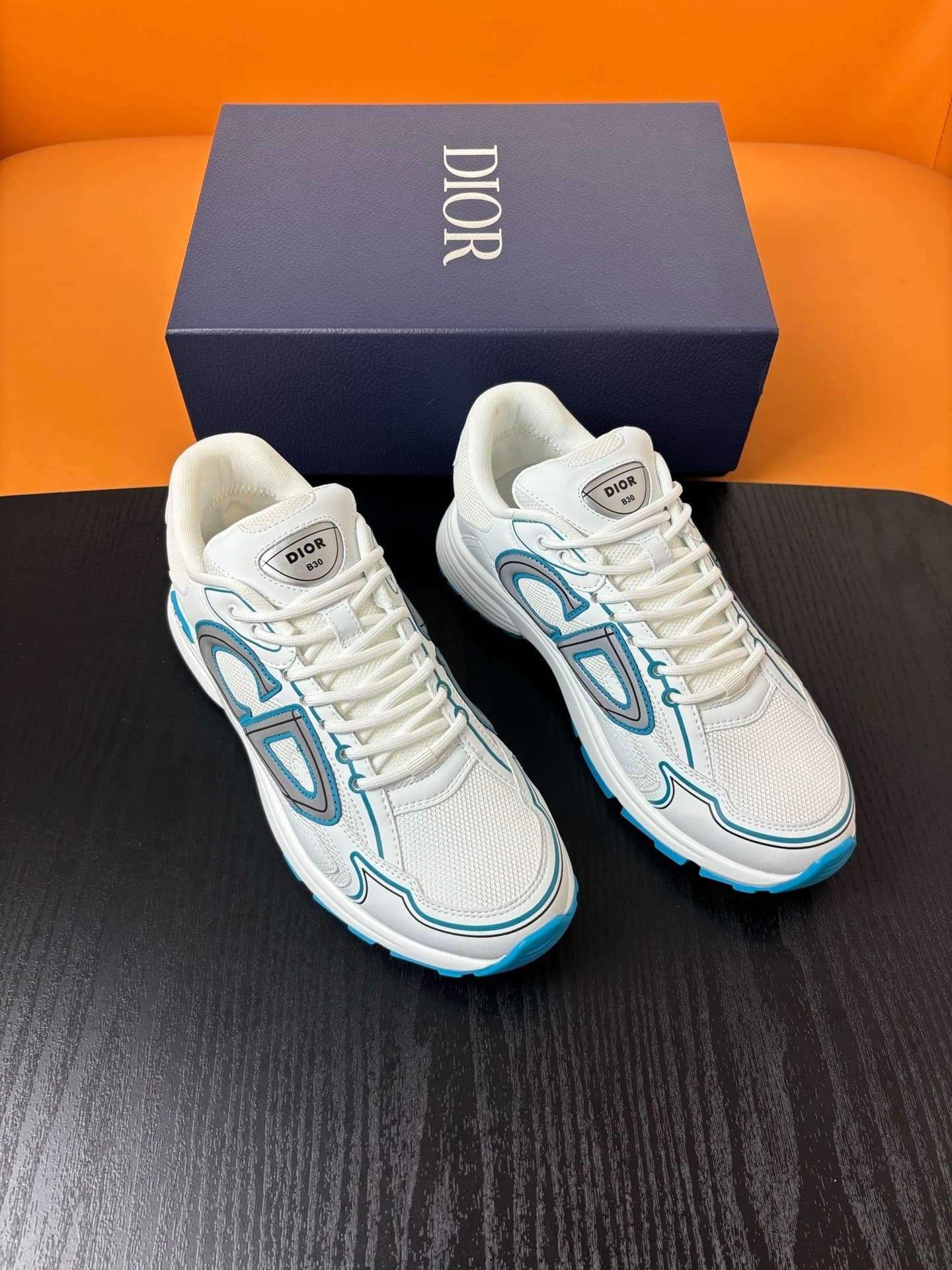 DR B30 Sneaker