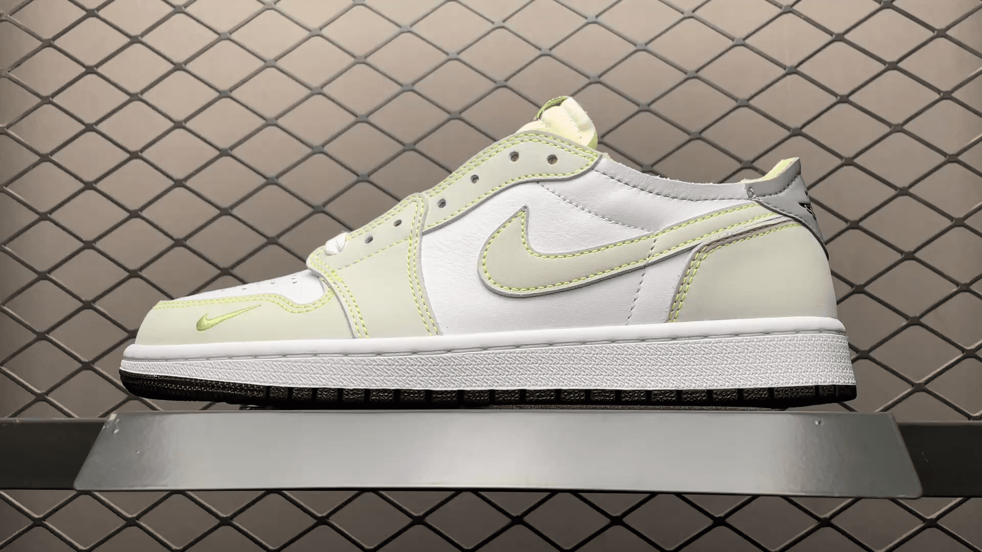 JRD1 White Ghost Green Black DM7837-103