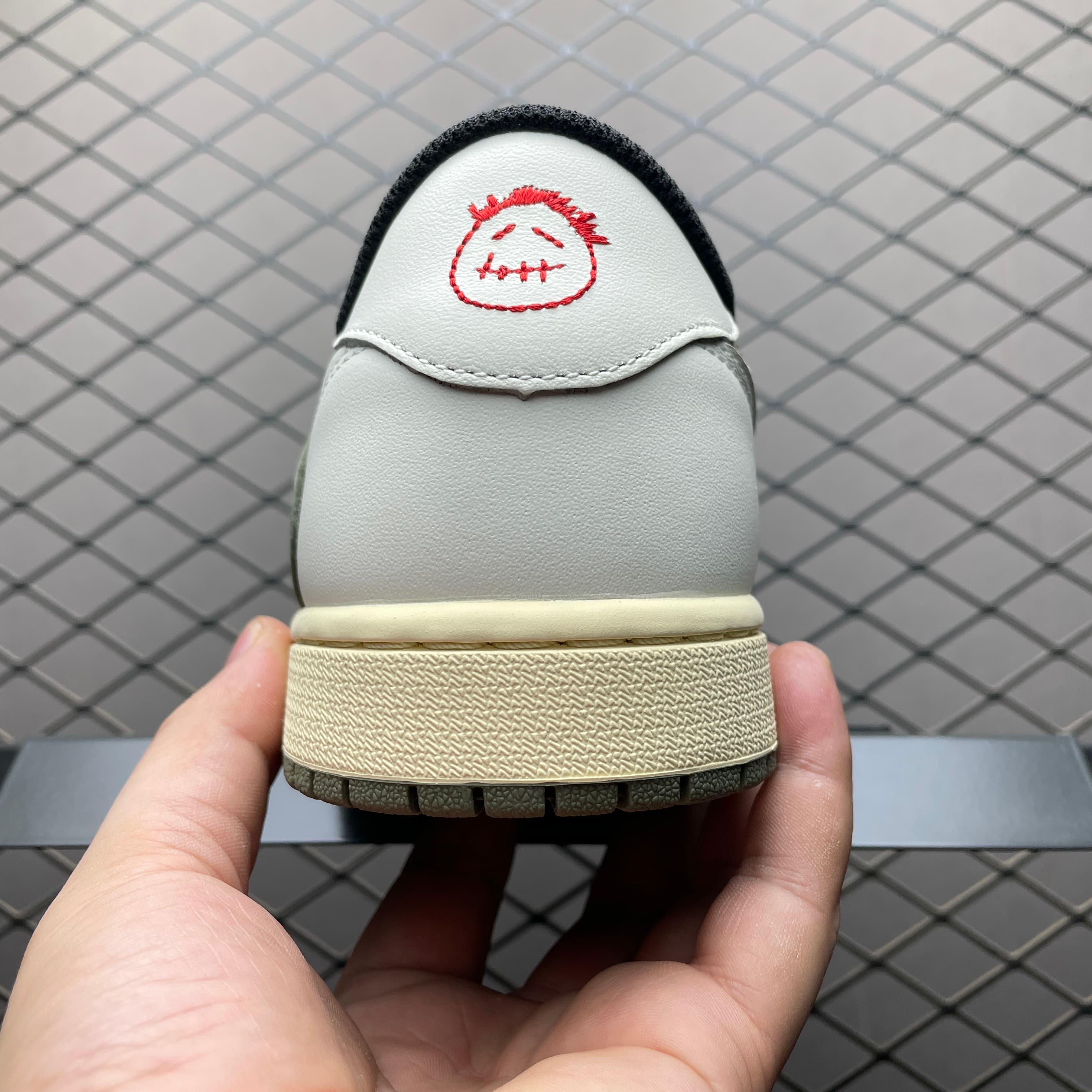 JRD 1 Retro Low OG SP Travis Scott Olive DZ4137-106