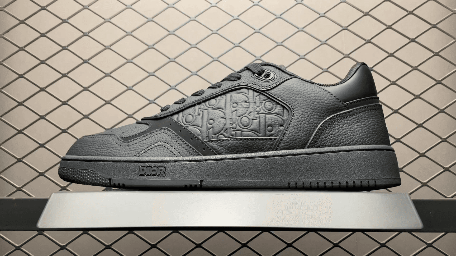 DR B27 Oblique Sneakers