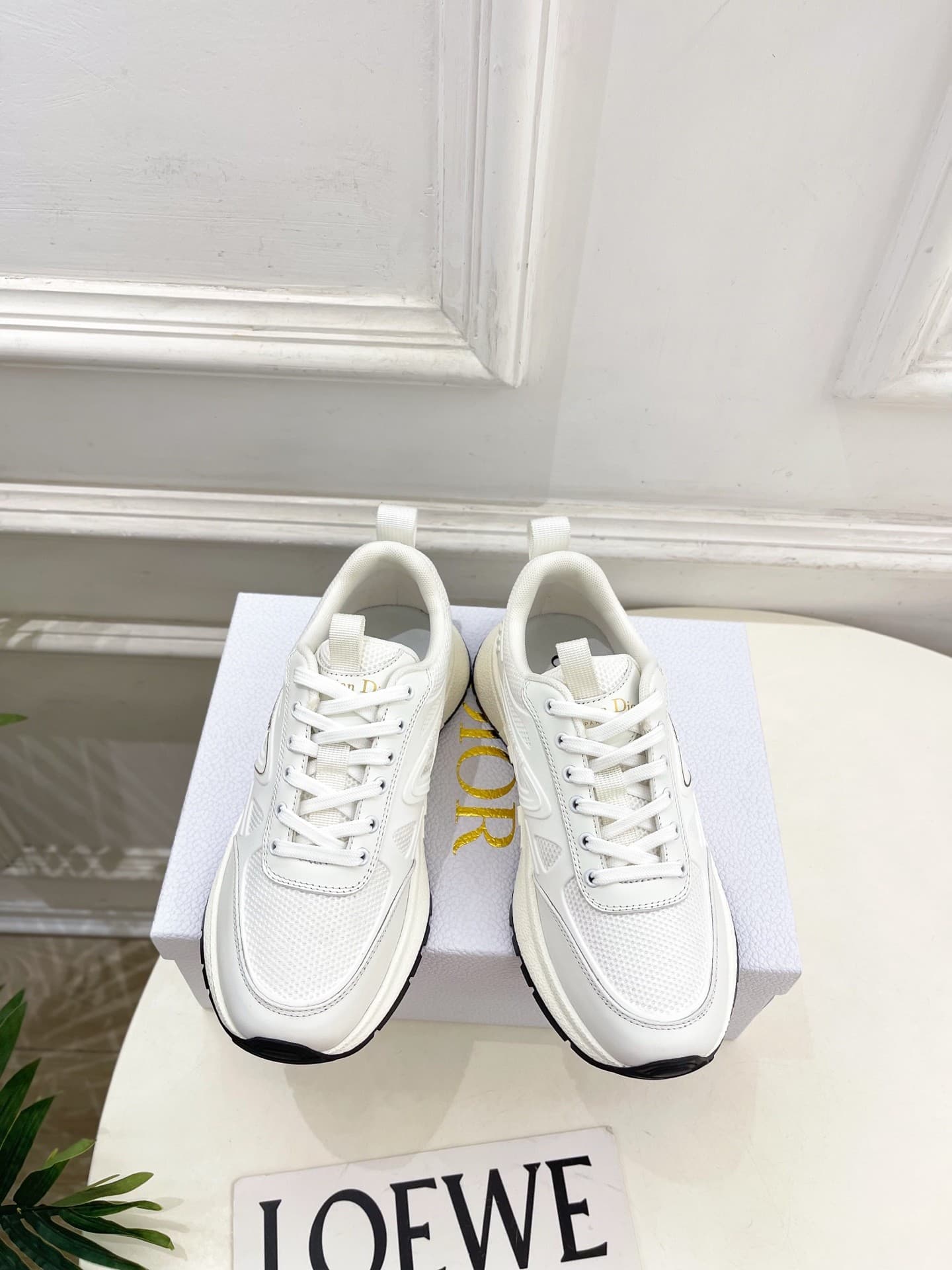 DR sneaker