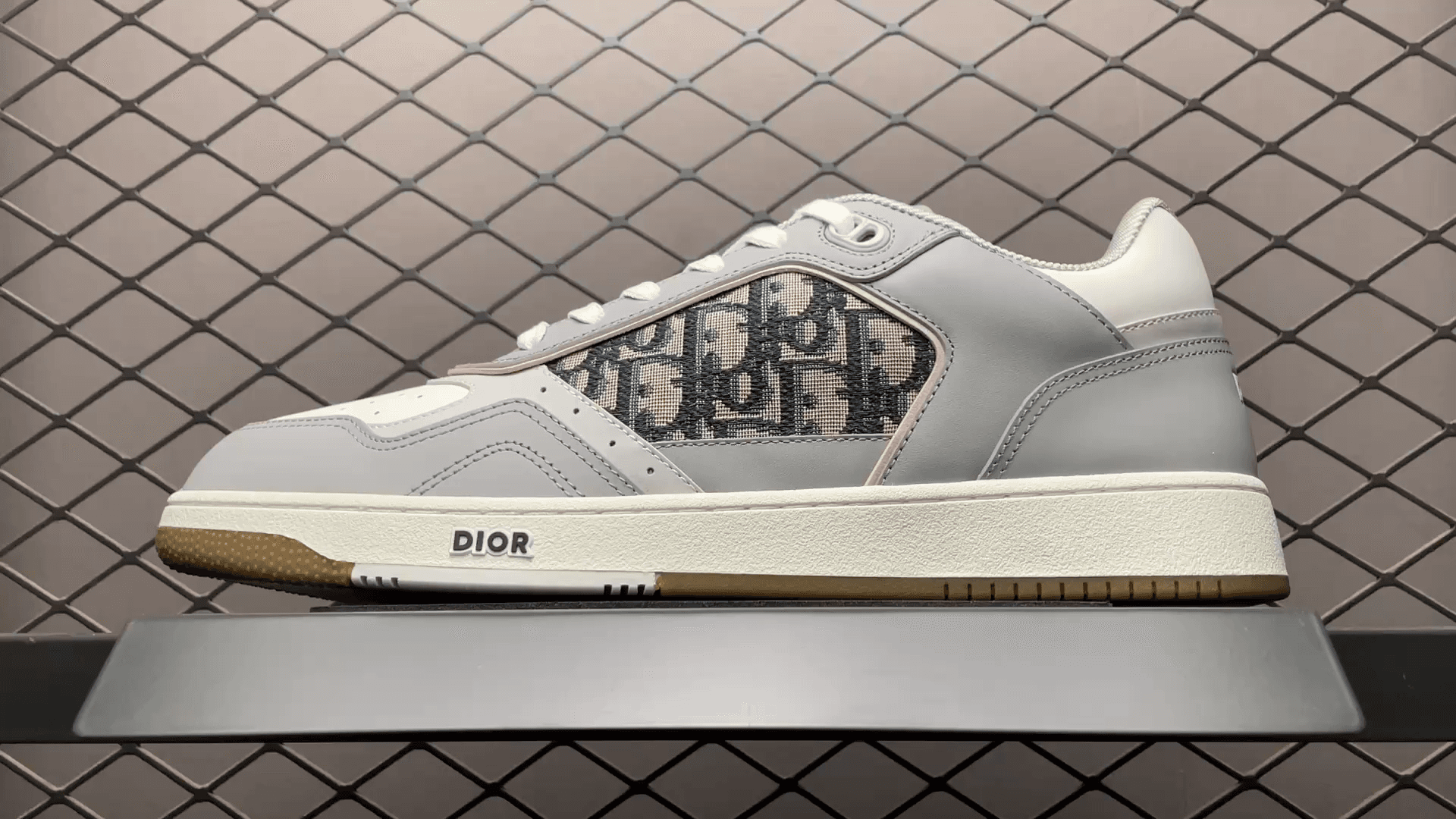 DR B27 Oblique Sneakers
