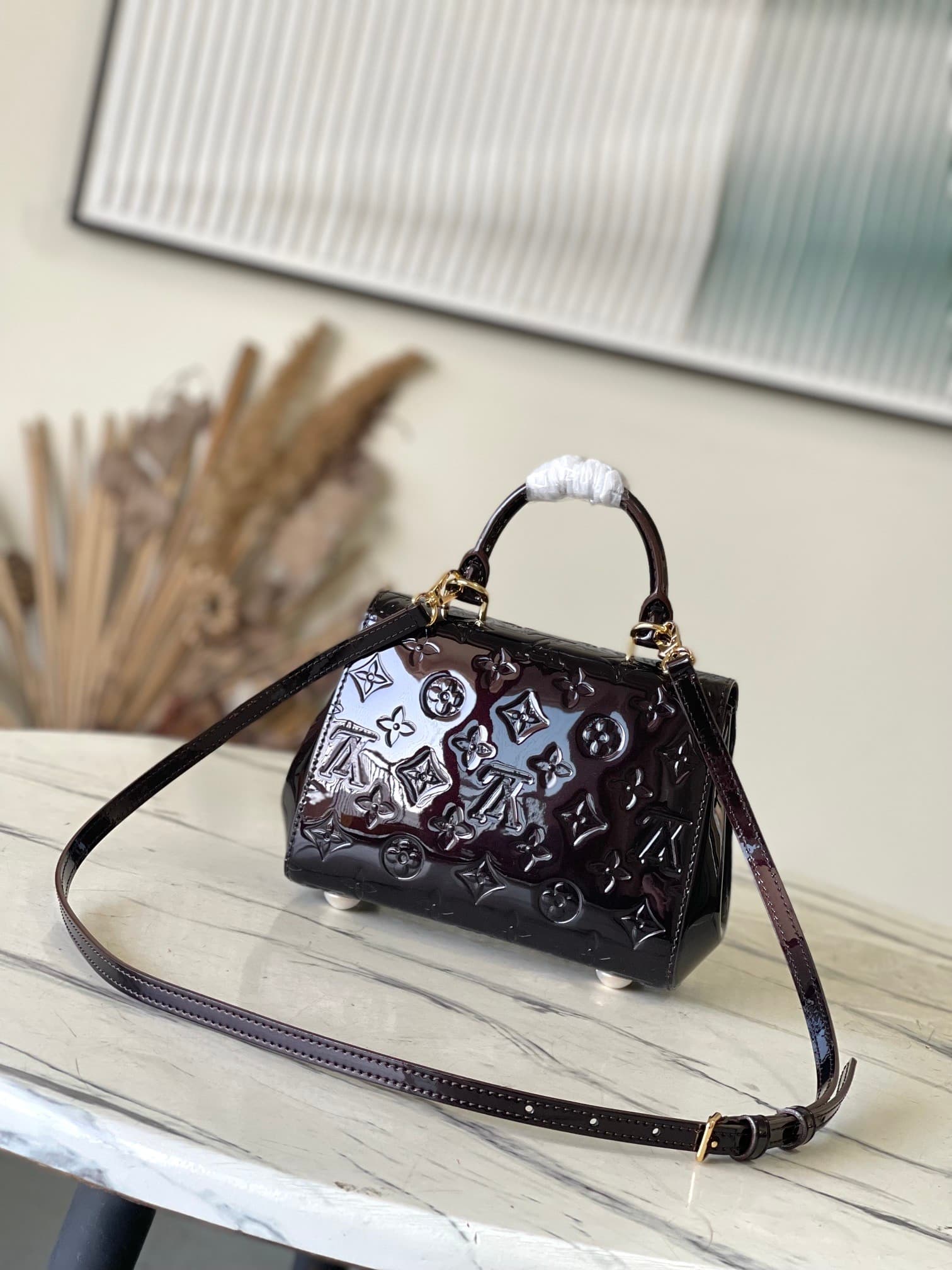 L X V Shoulder bag M27173 20x16x7.5cm