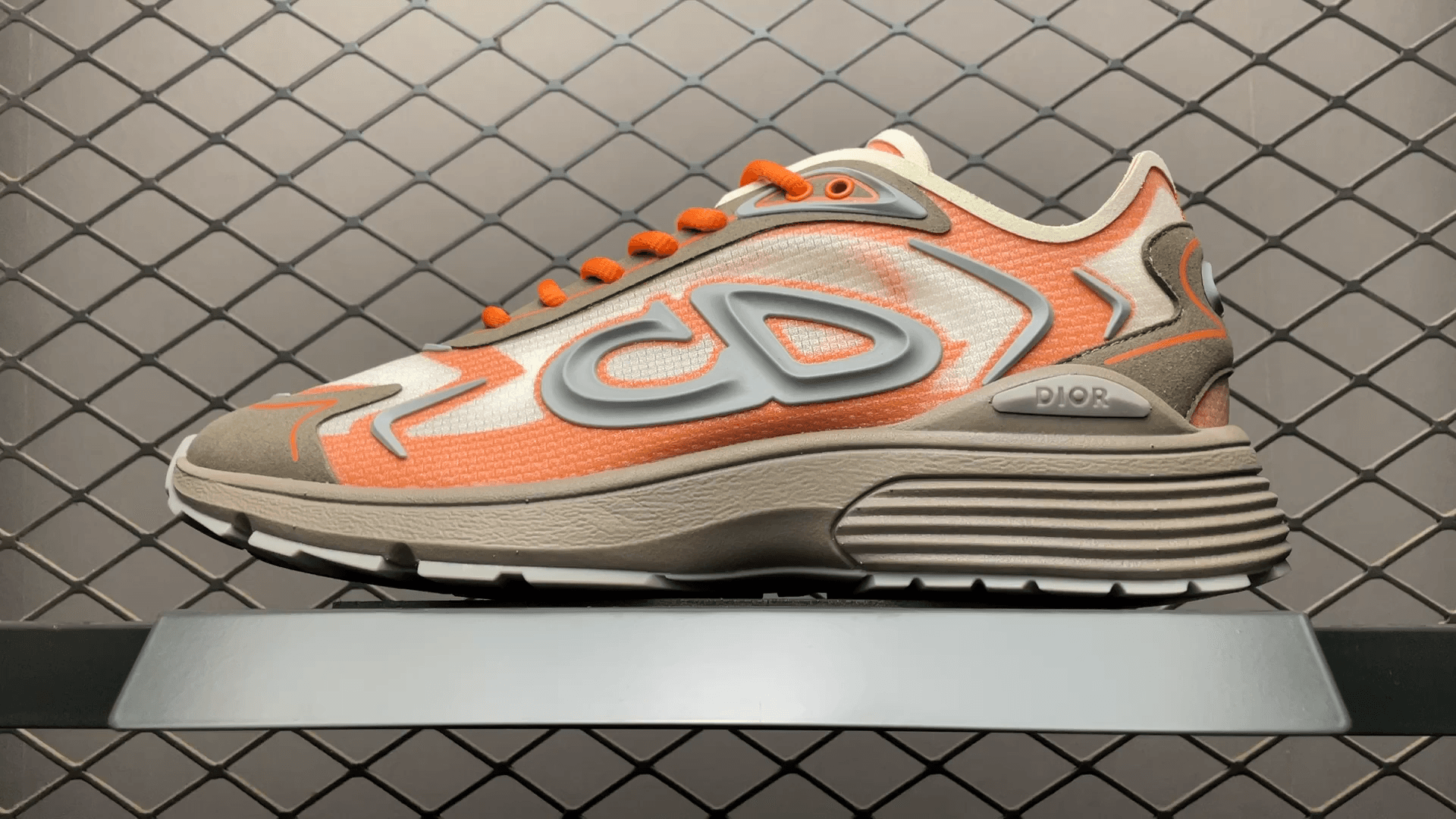 DR B30 Sneakers
