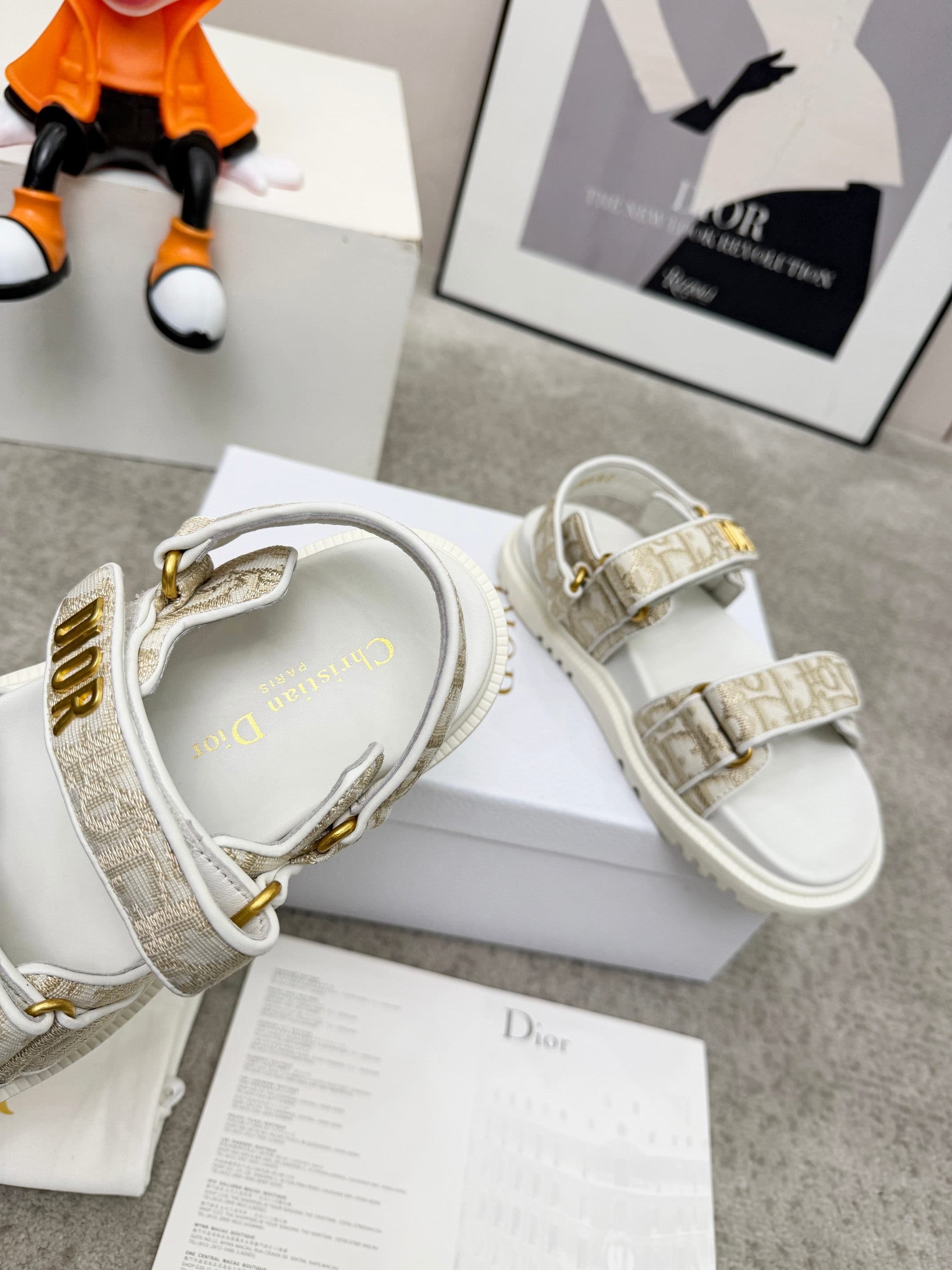 DR Sandals