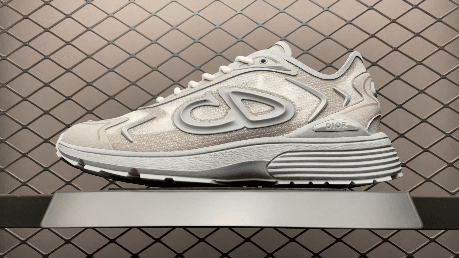 DR B30 Sneakers