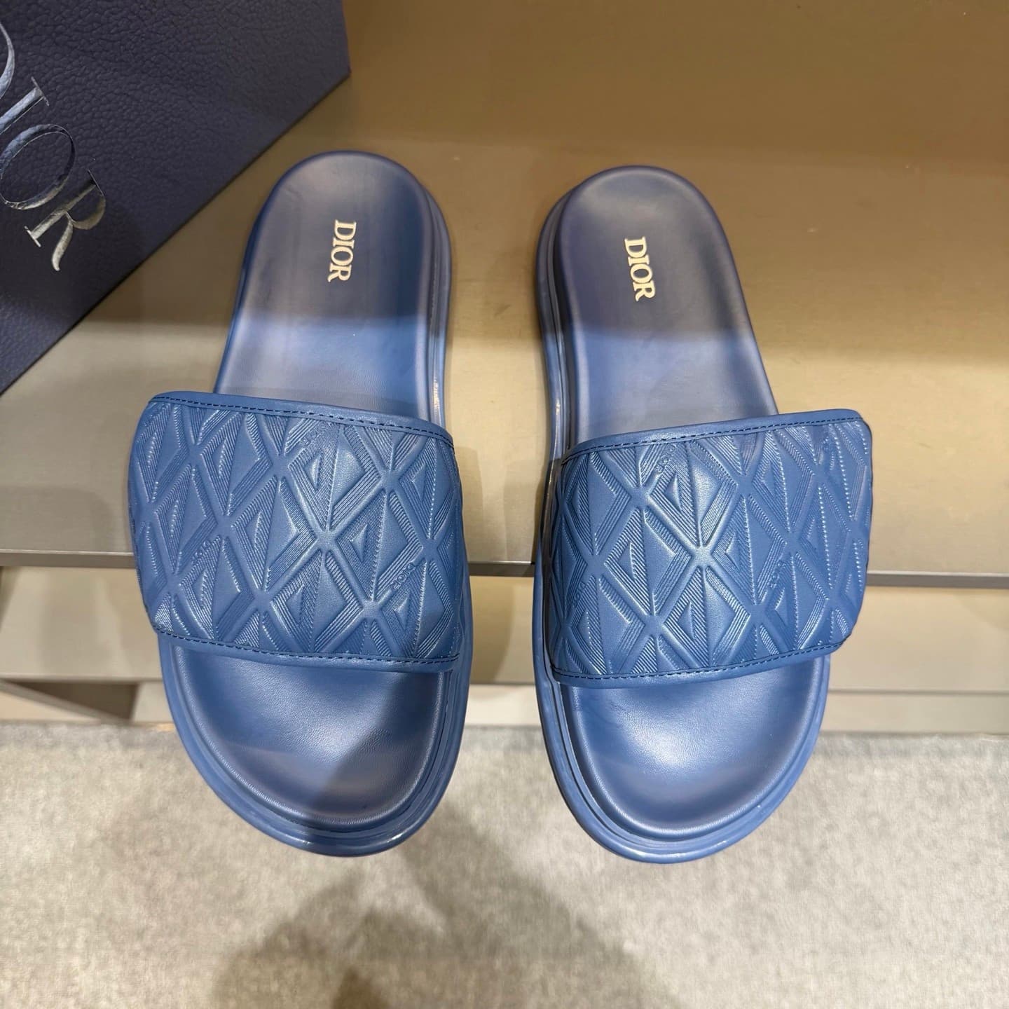 DR Slipper