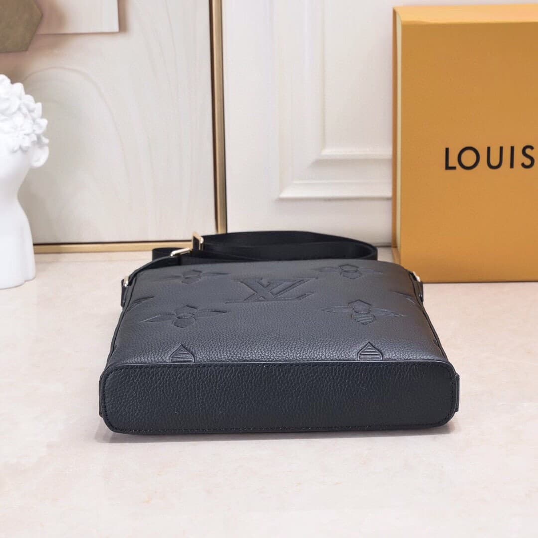 L X V Messenger Bags Size:28x26x5.5cm