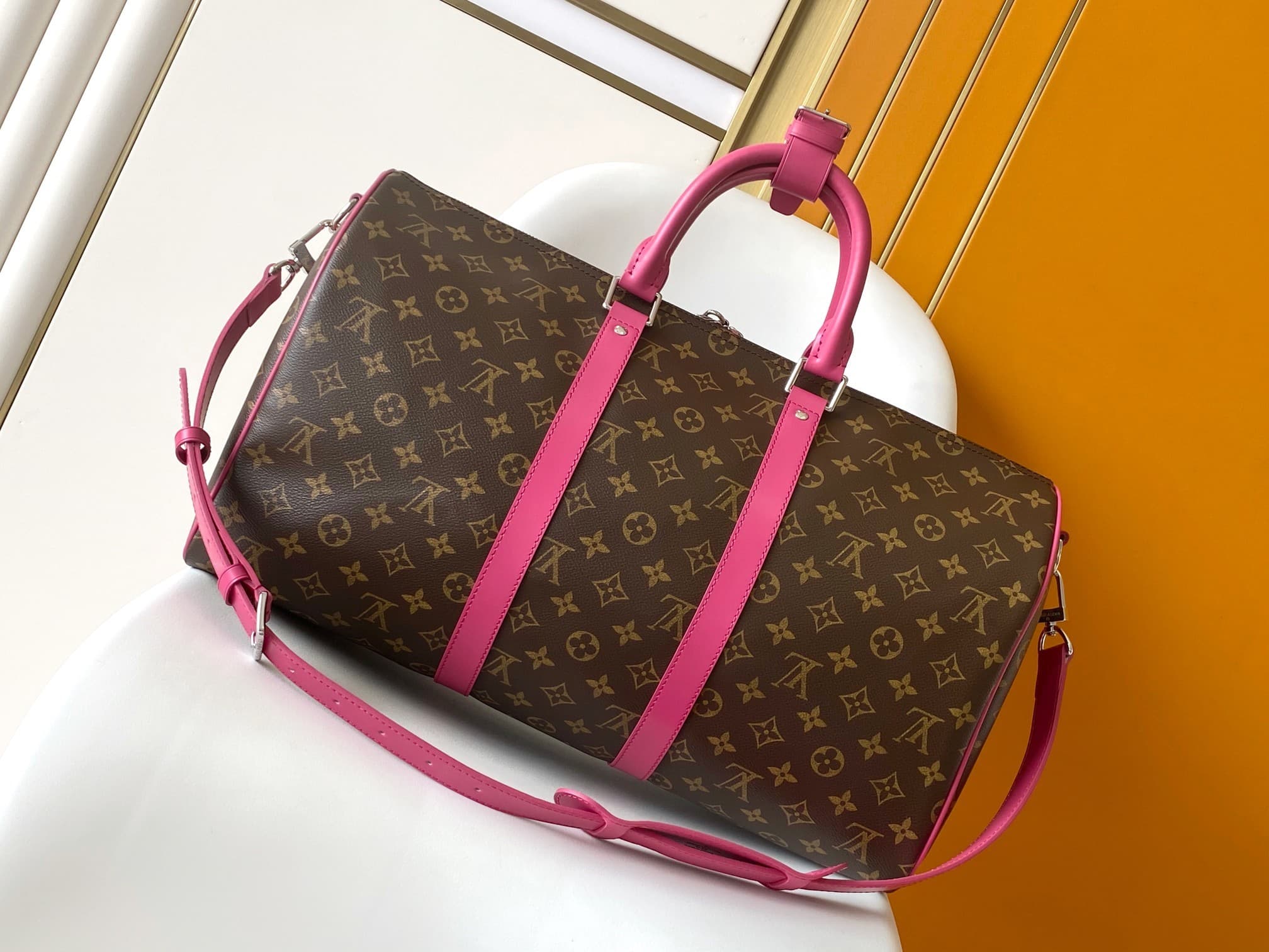 L X V Keepall Bandoulière 45 M13807 Size:45x27x20cm