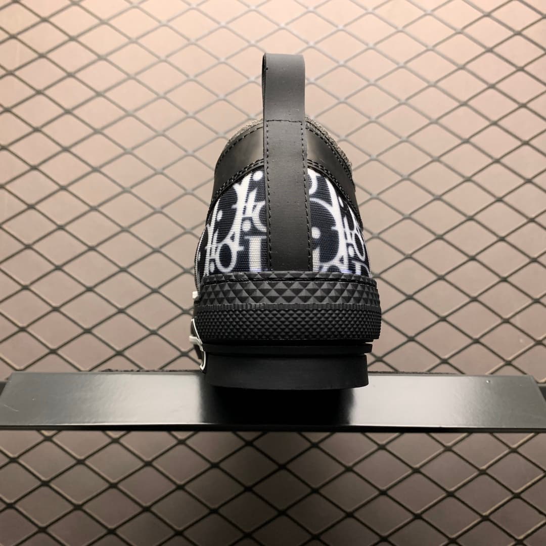 DR B23 Sneaker
