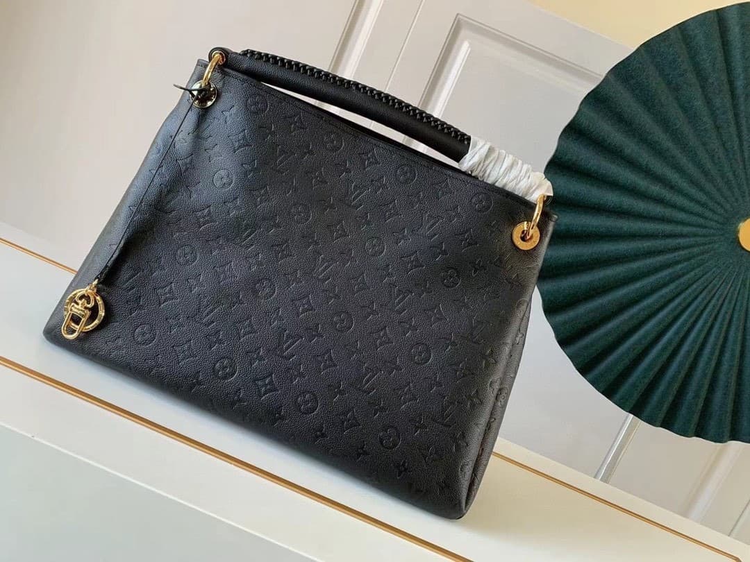 L X V Artsy Handbag M41066 47x32x22cm
