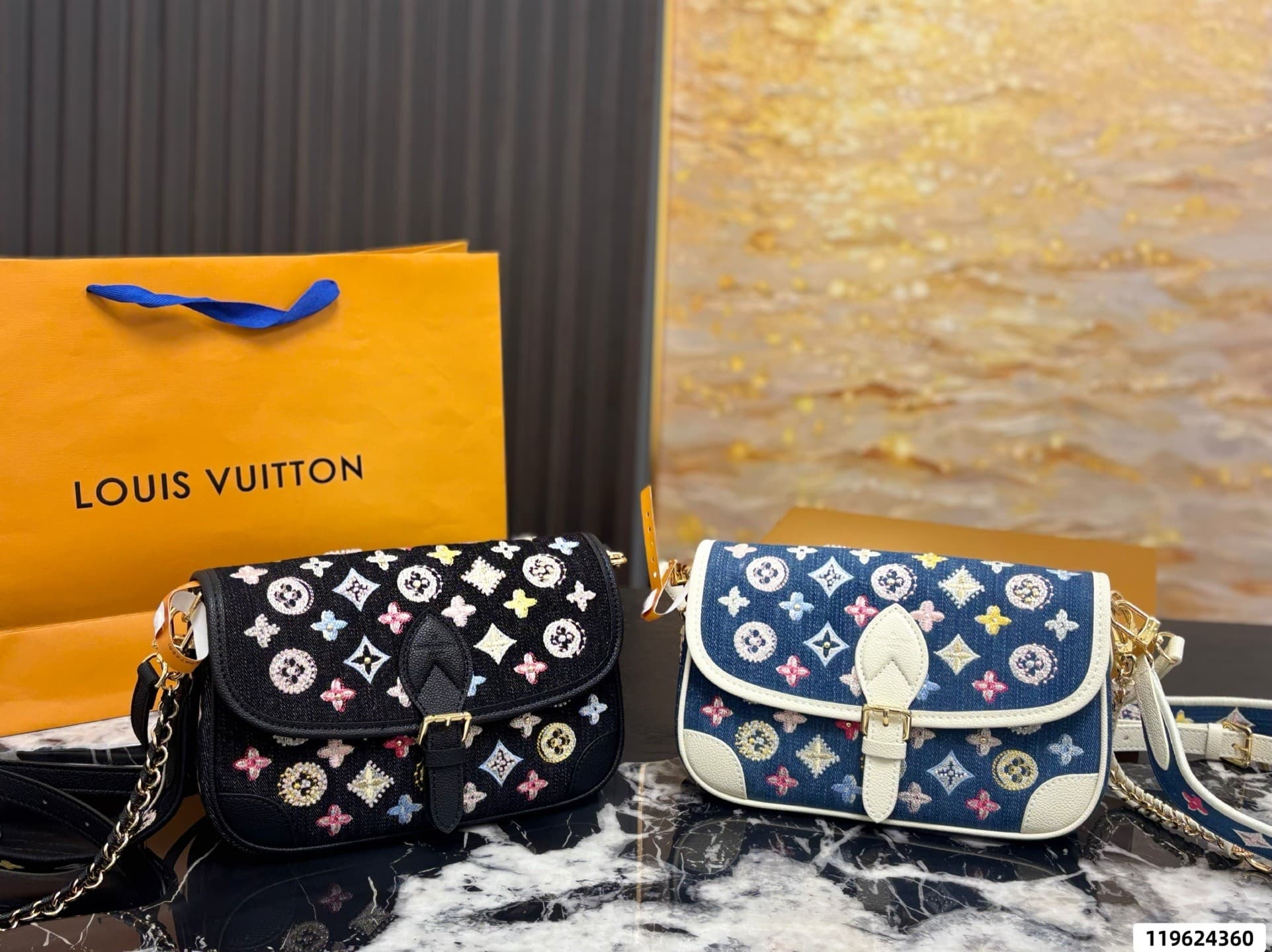 L X V Shoulder bag Size:28cm(Multiple colors)