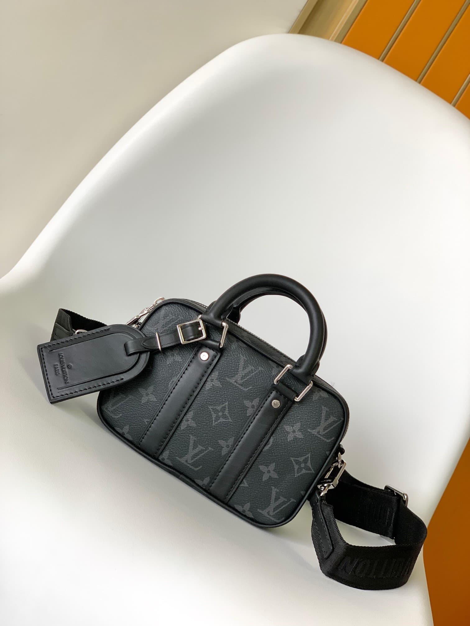 L X V Nano Porte Documents Voyage M82770 Size:20x13x5.5cm