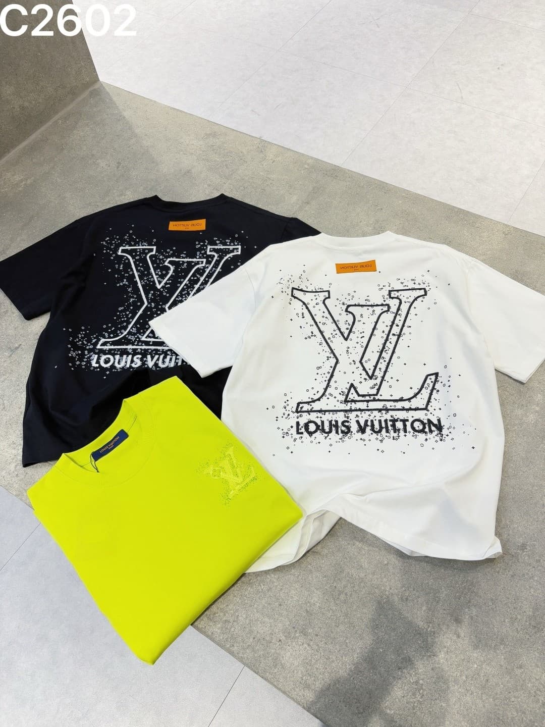 L X V T-shirt(Multiple colors)
