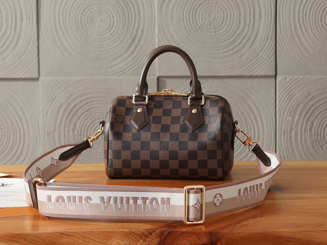 L X V Speedy Bandoulière 20 N40489 Size:20.5x13.5x12cm
