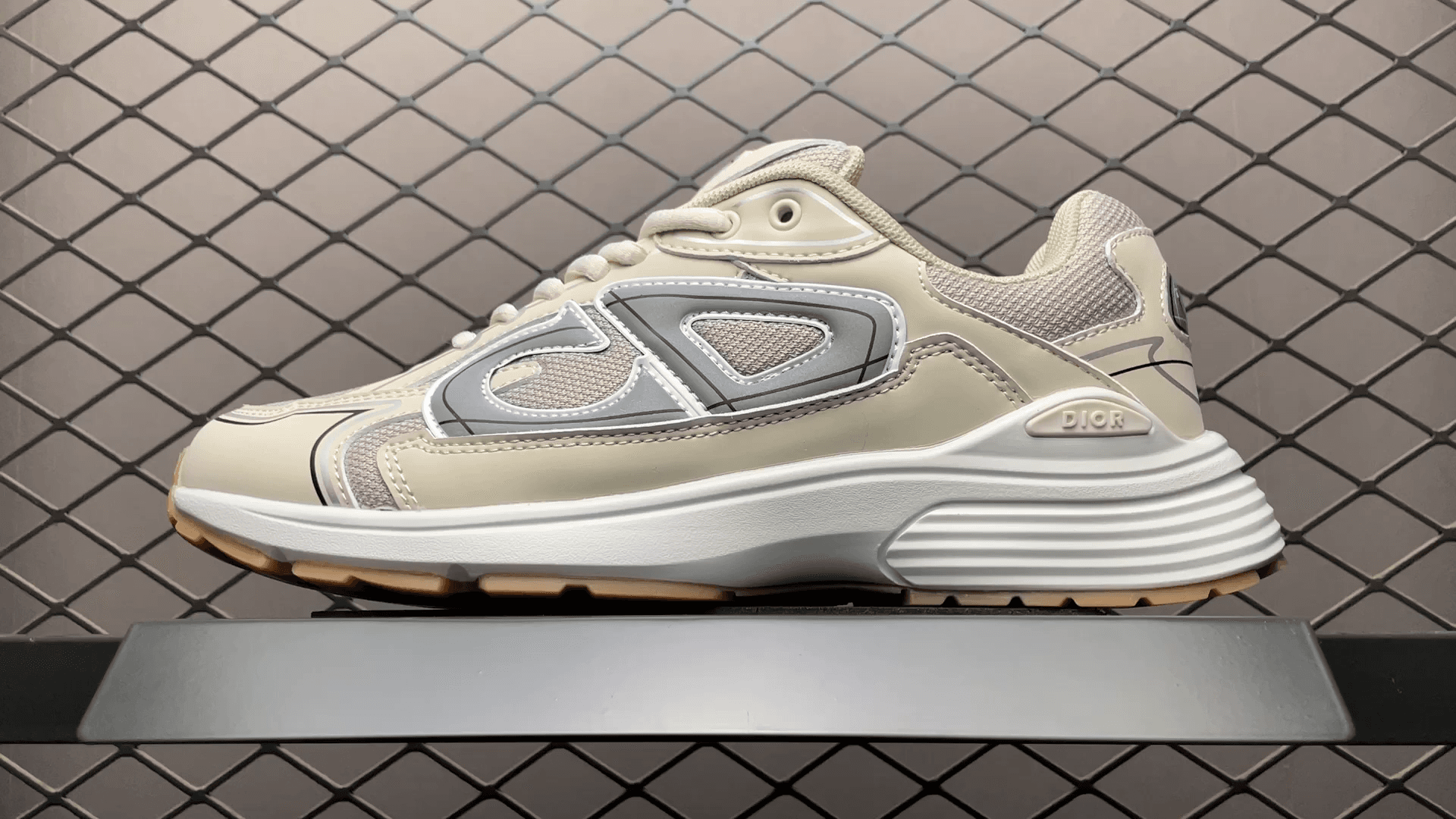 DR B30 Sneakers