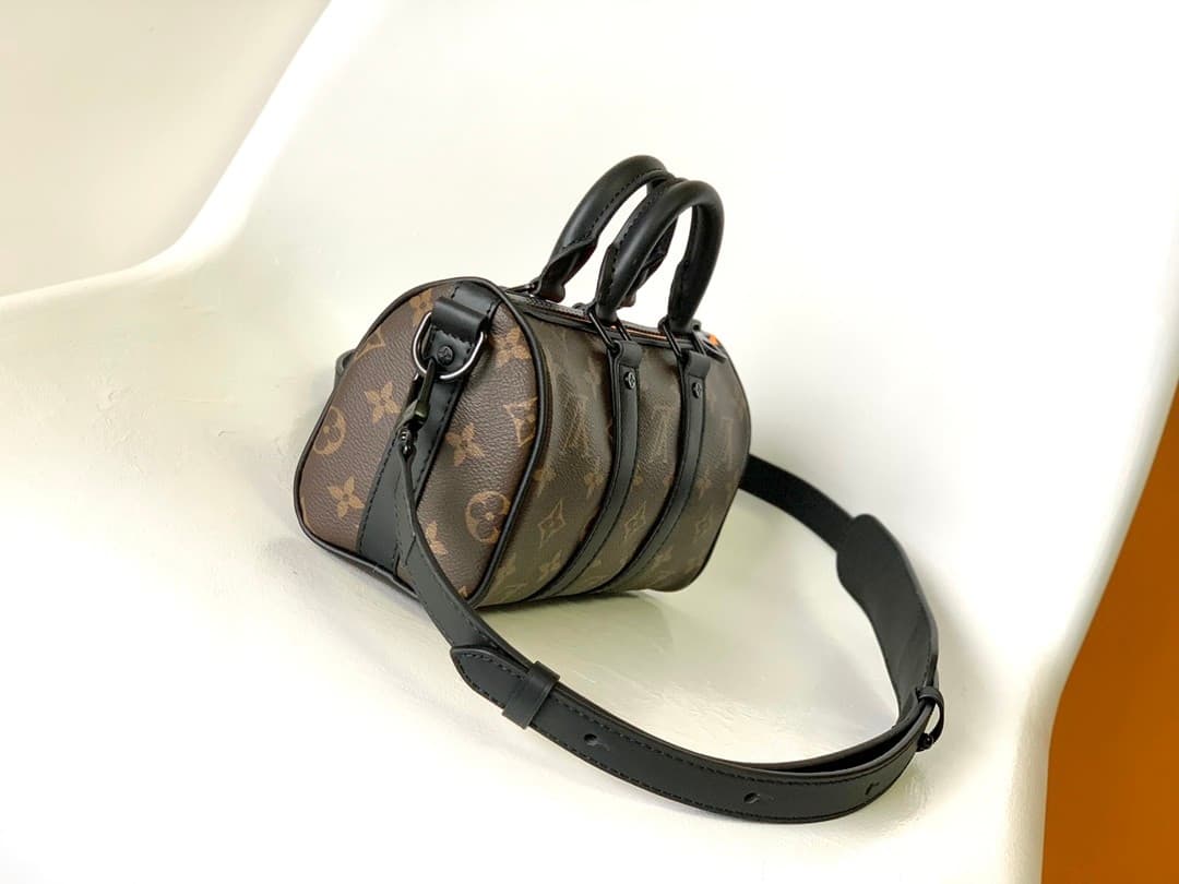 L X V Keepall Bandoulière M80201 Size:20x10x5cm