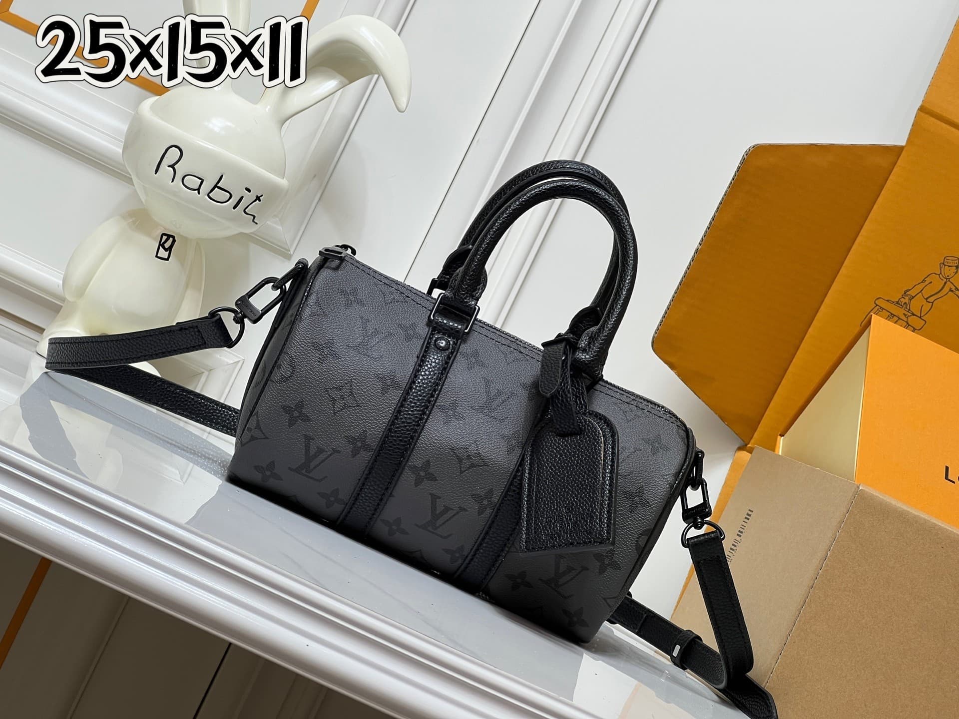 L X V Keepall Bandoulière 25 M28369 Size:25x15x11cm