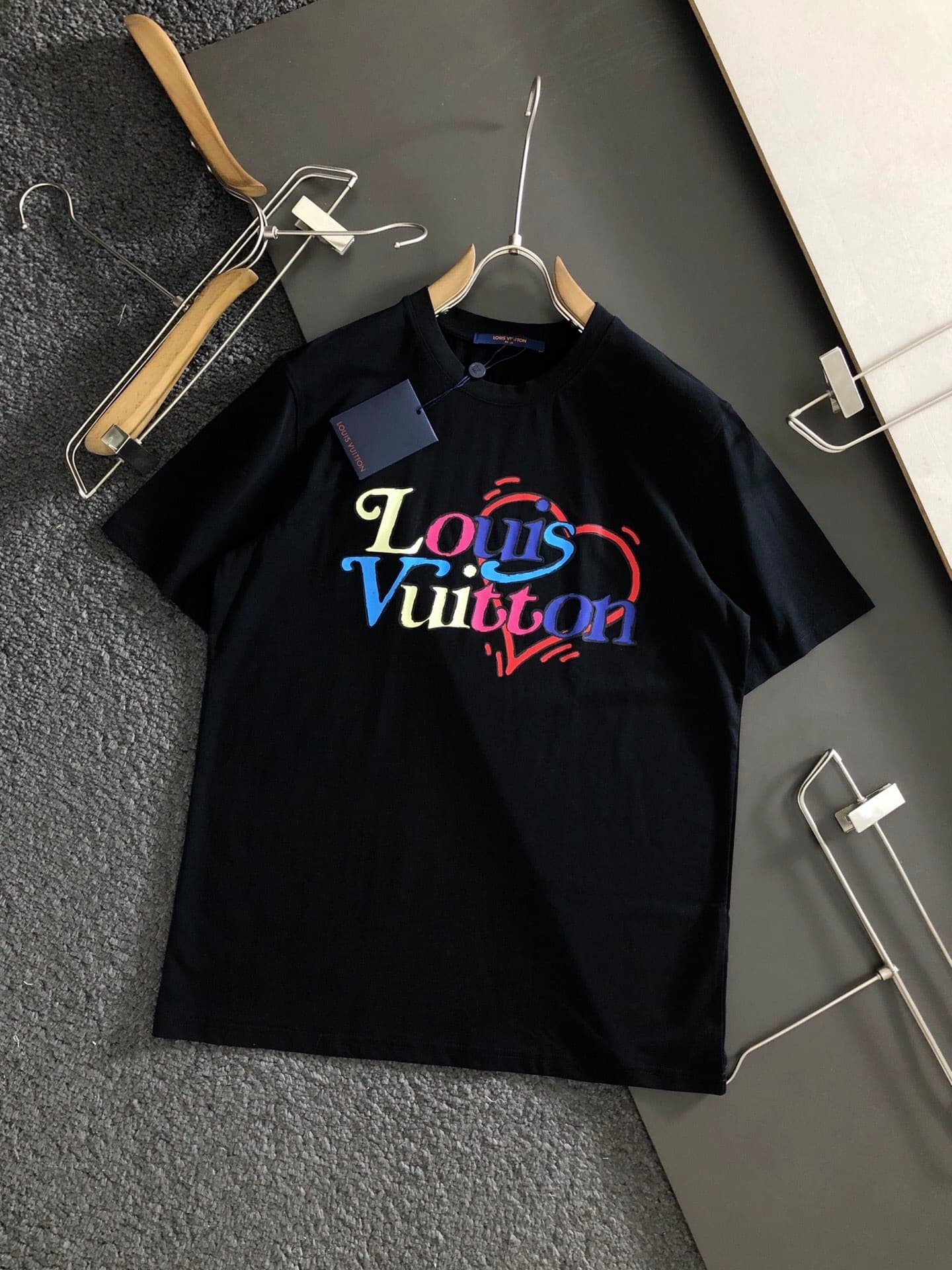 L X V T-shirt