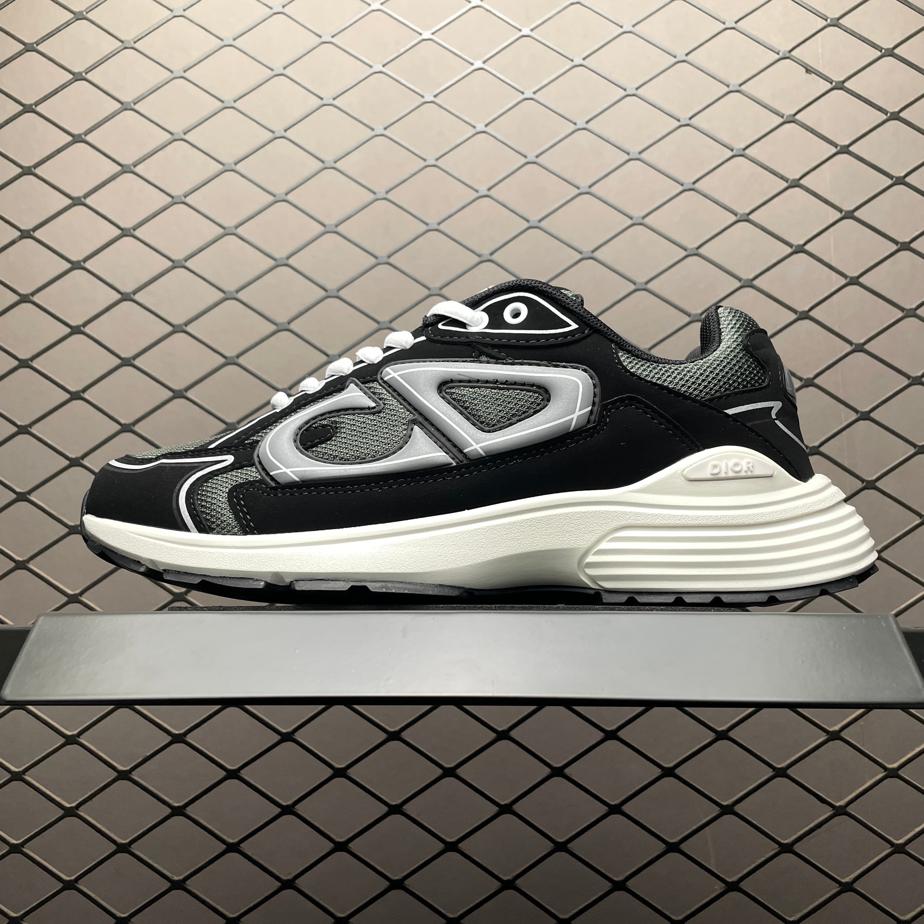 DR b30 sneaker