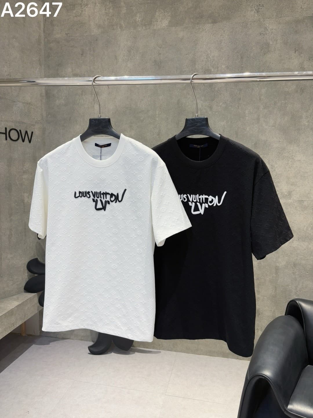 L X V T-shirt(Multiple colors)