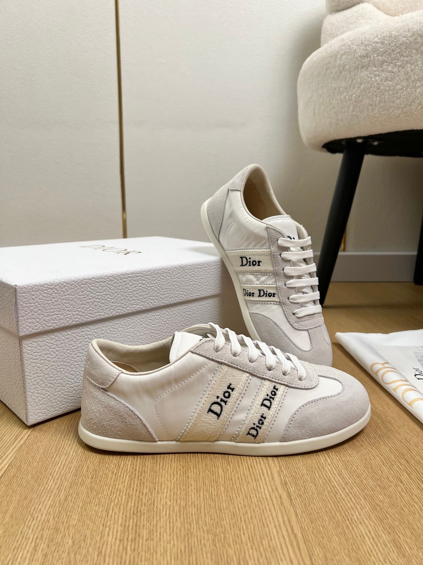 DR Ribbon Sneaker