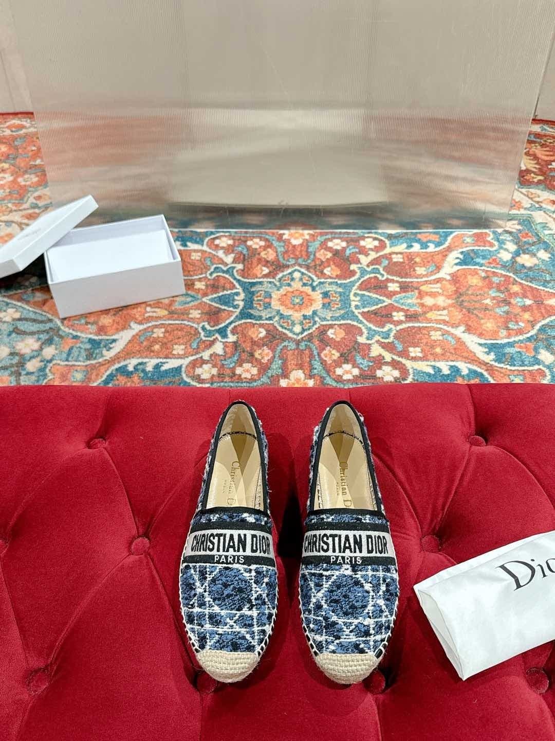 DR Fisherman's shoes