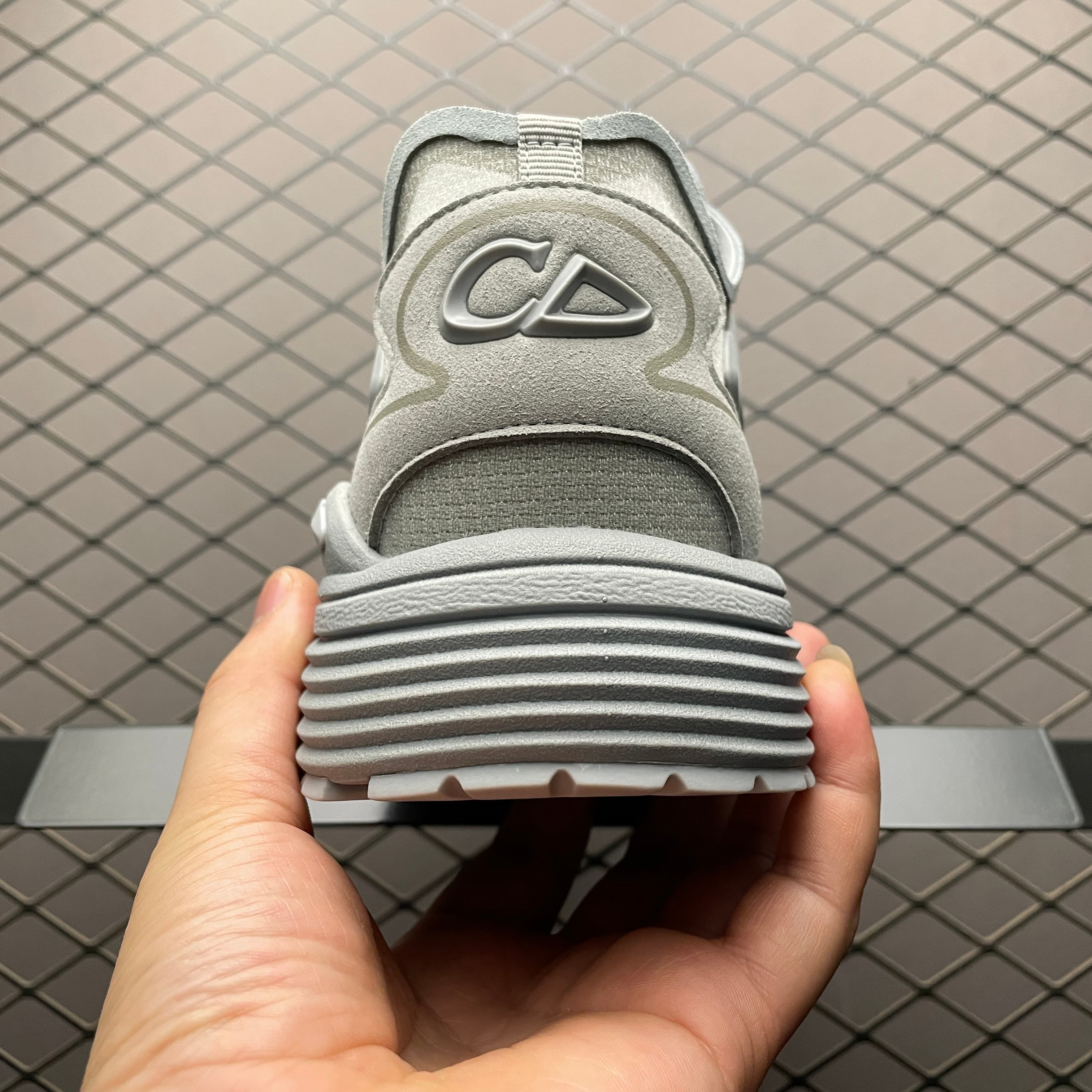 DR B30 Sneakers