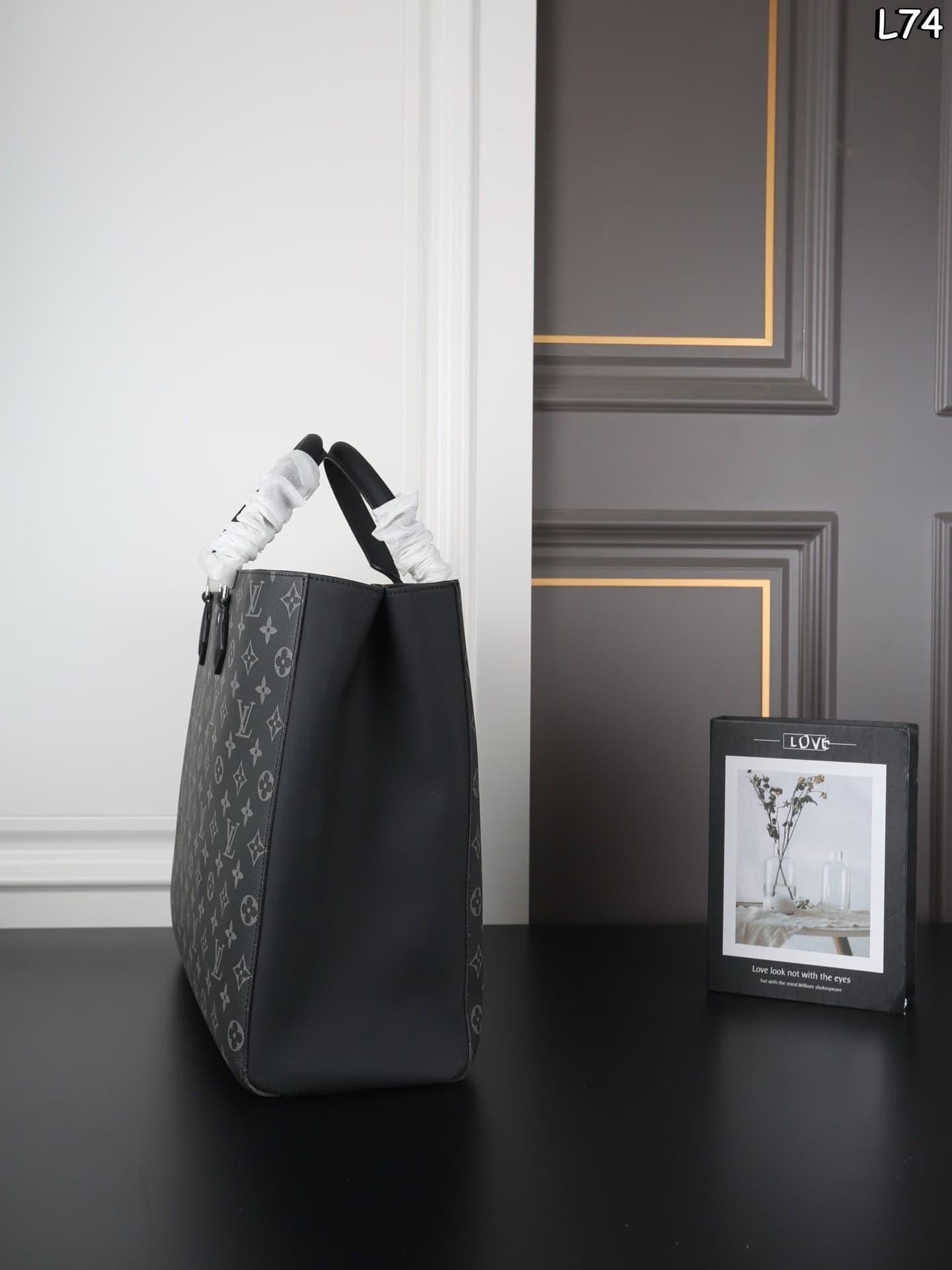 L X V Briefcase Size: 42x33cm