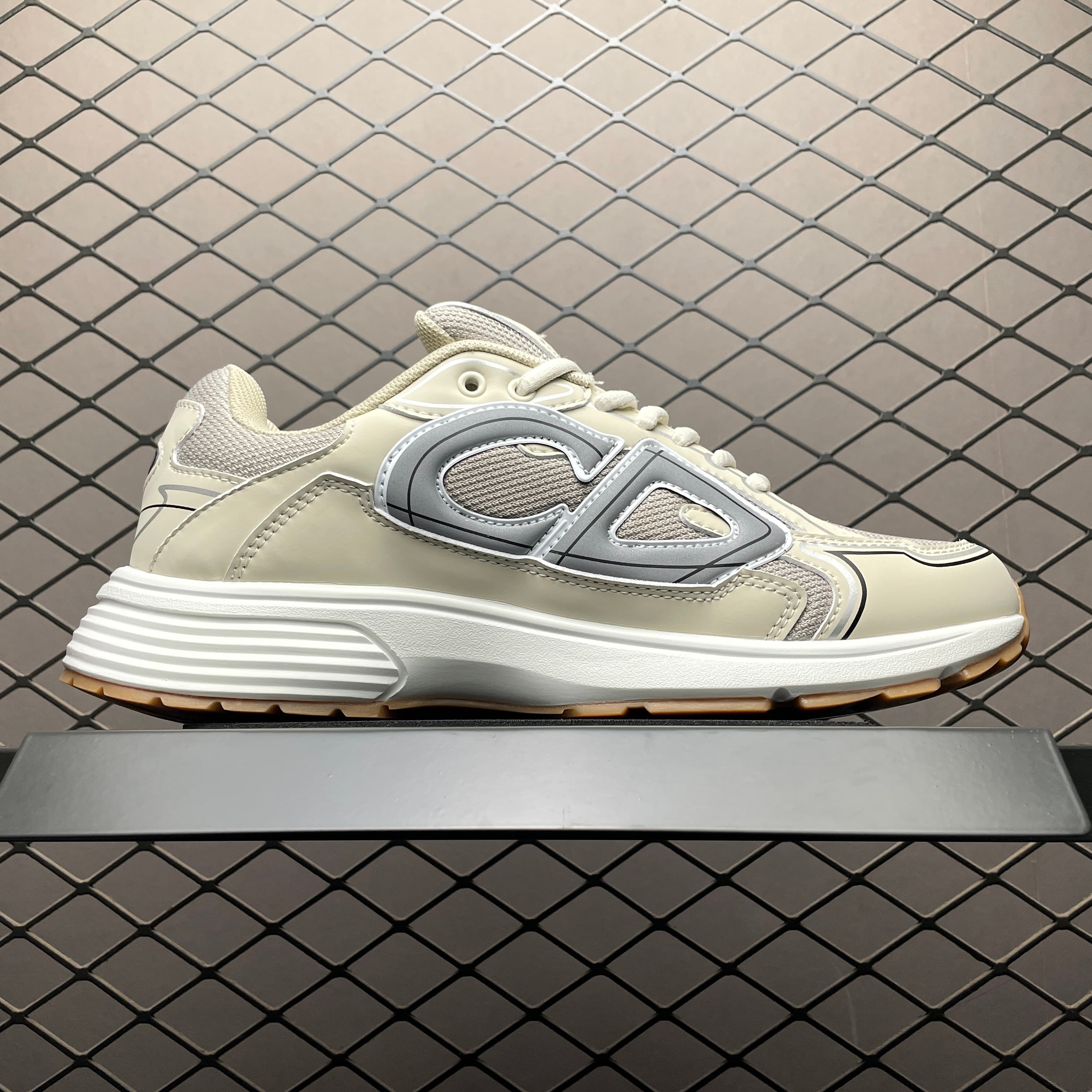 DR B30 Sneakers