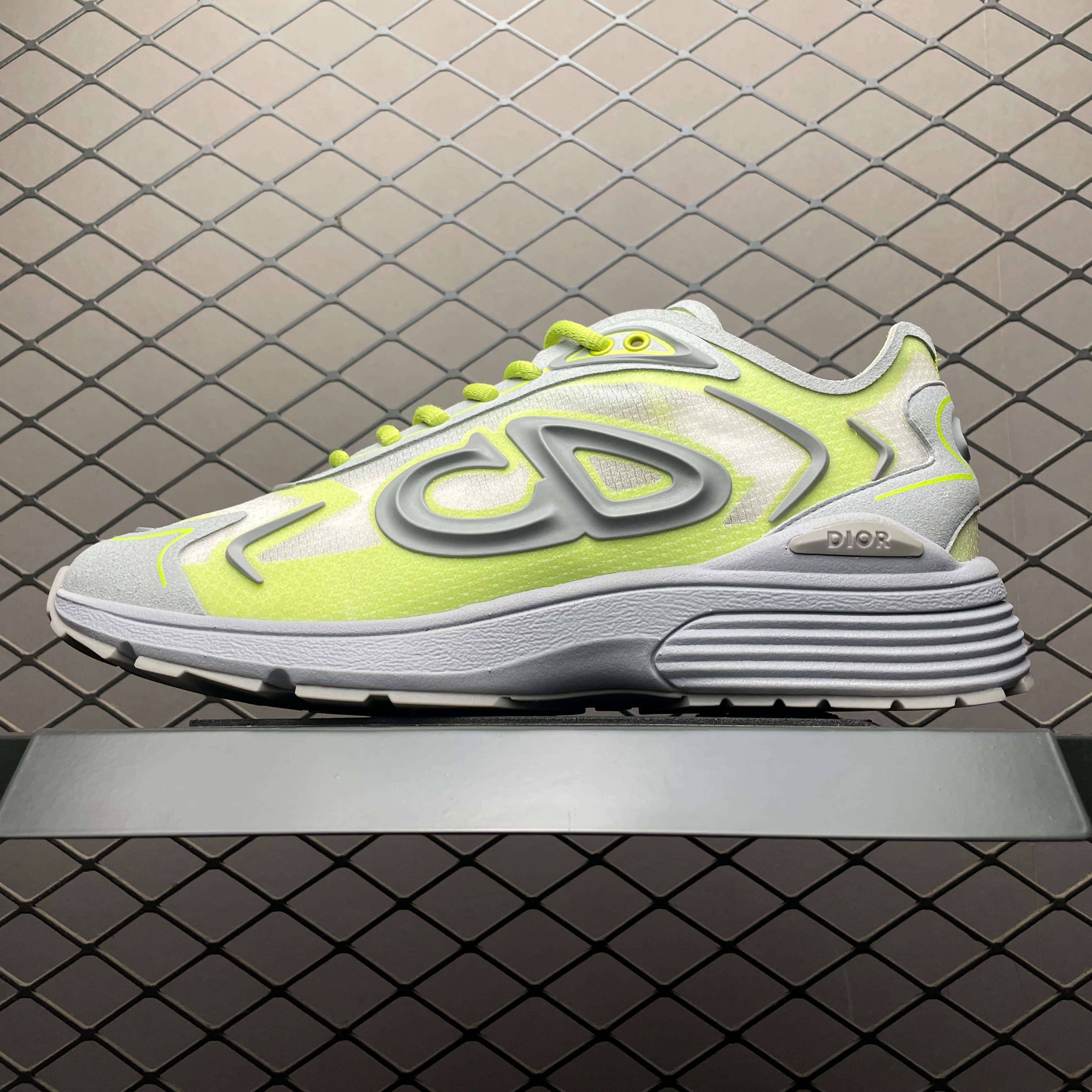 DR B30 Sneakers