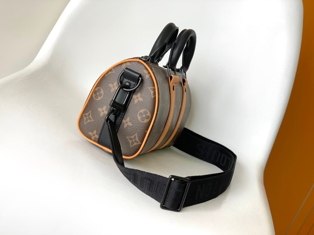 L X V Keepall Bandoulière 25 M46687 Size:25x15x11cm