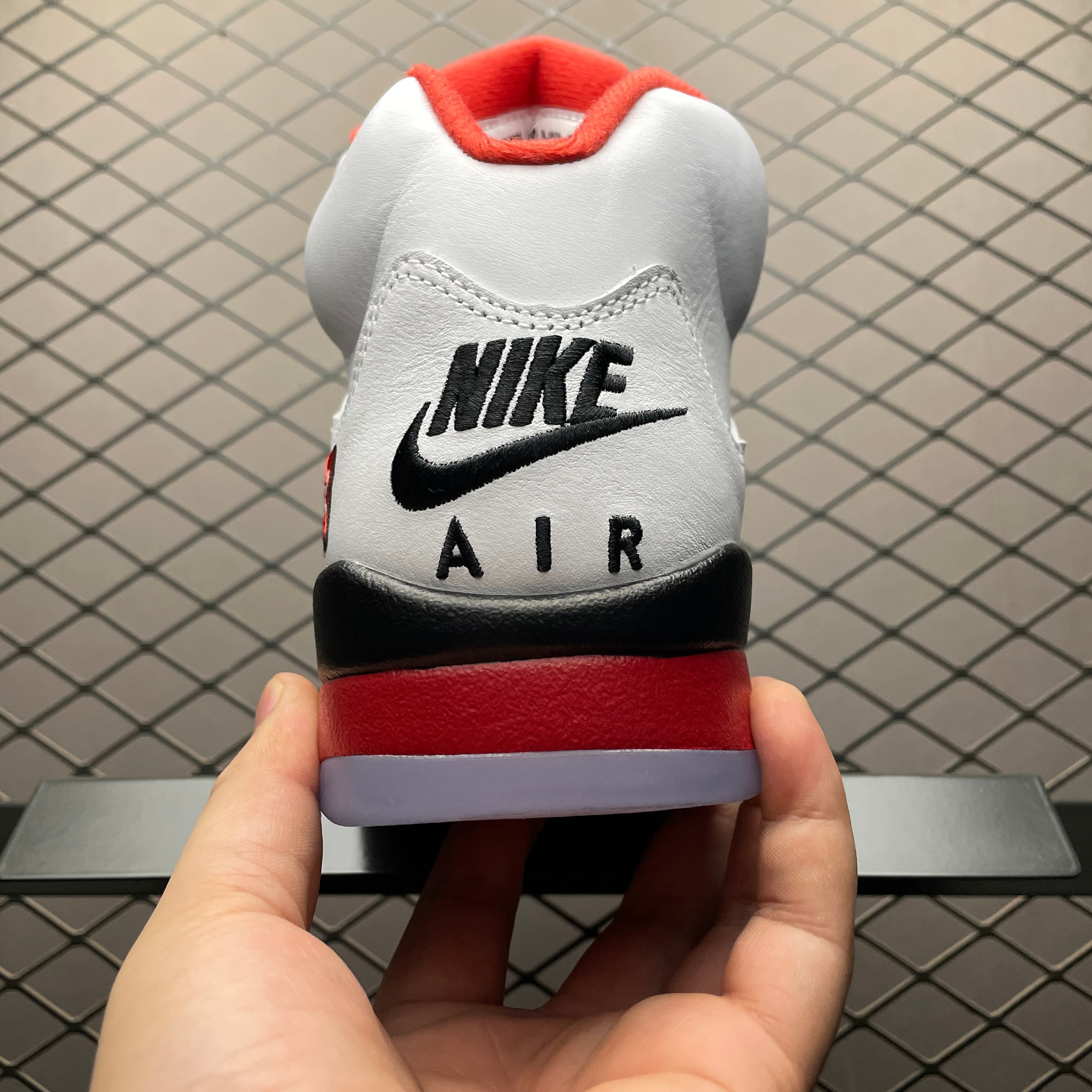 Air JRD 5 Retro " FIRE RED’2025 HQ7978-101