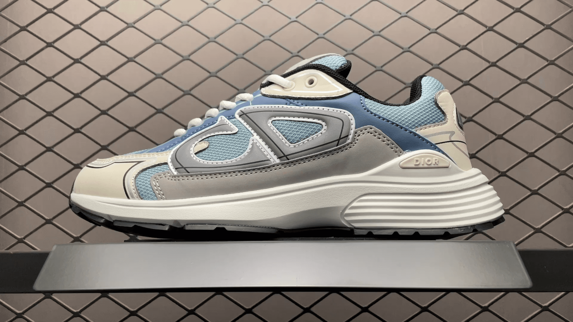 DR b30 sneaker