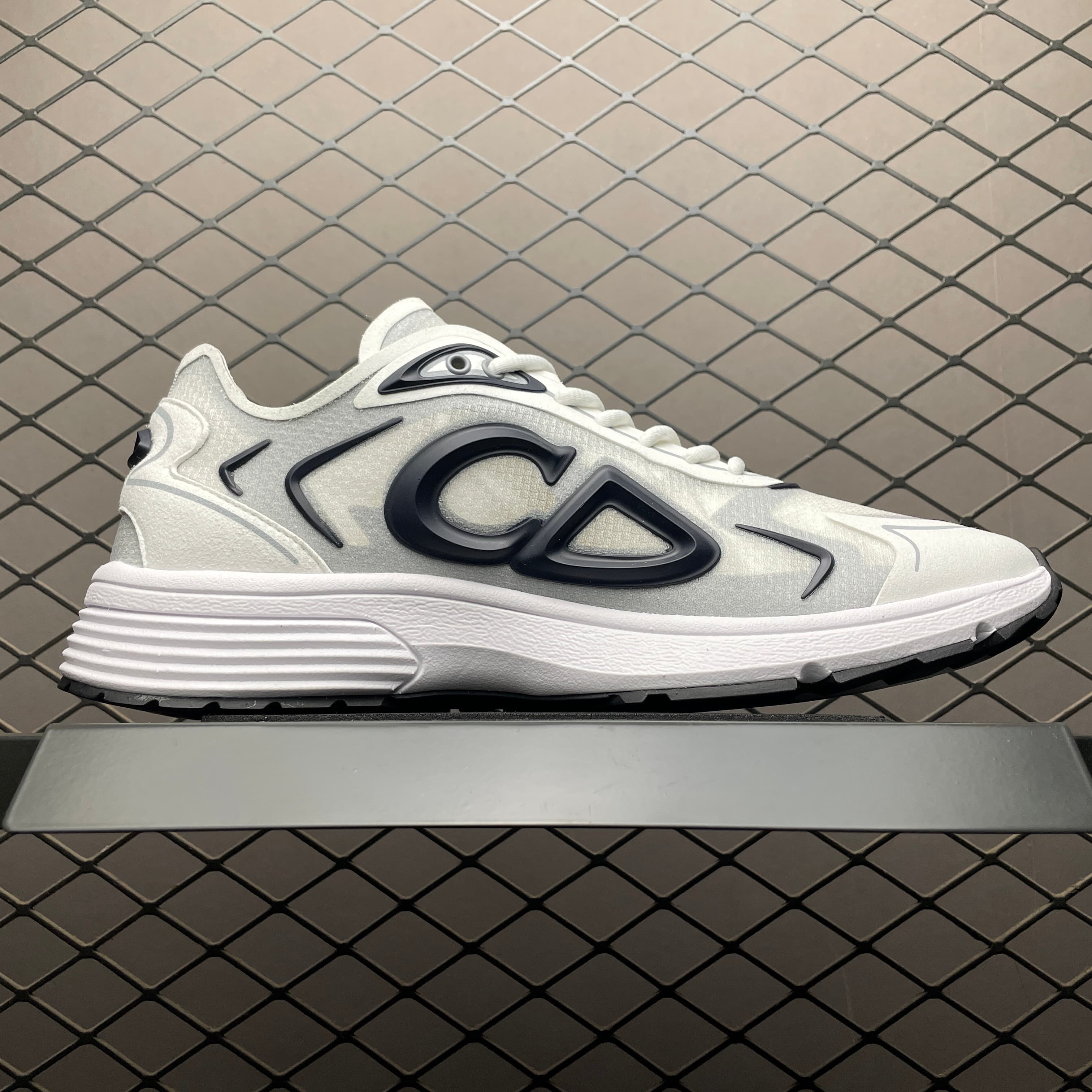 DR B30 Sneakers