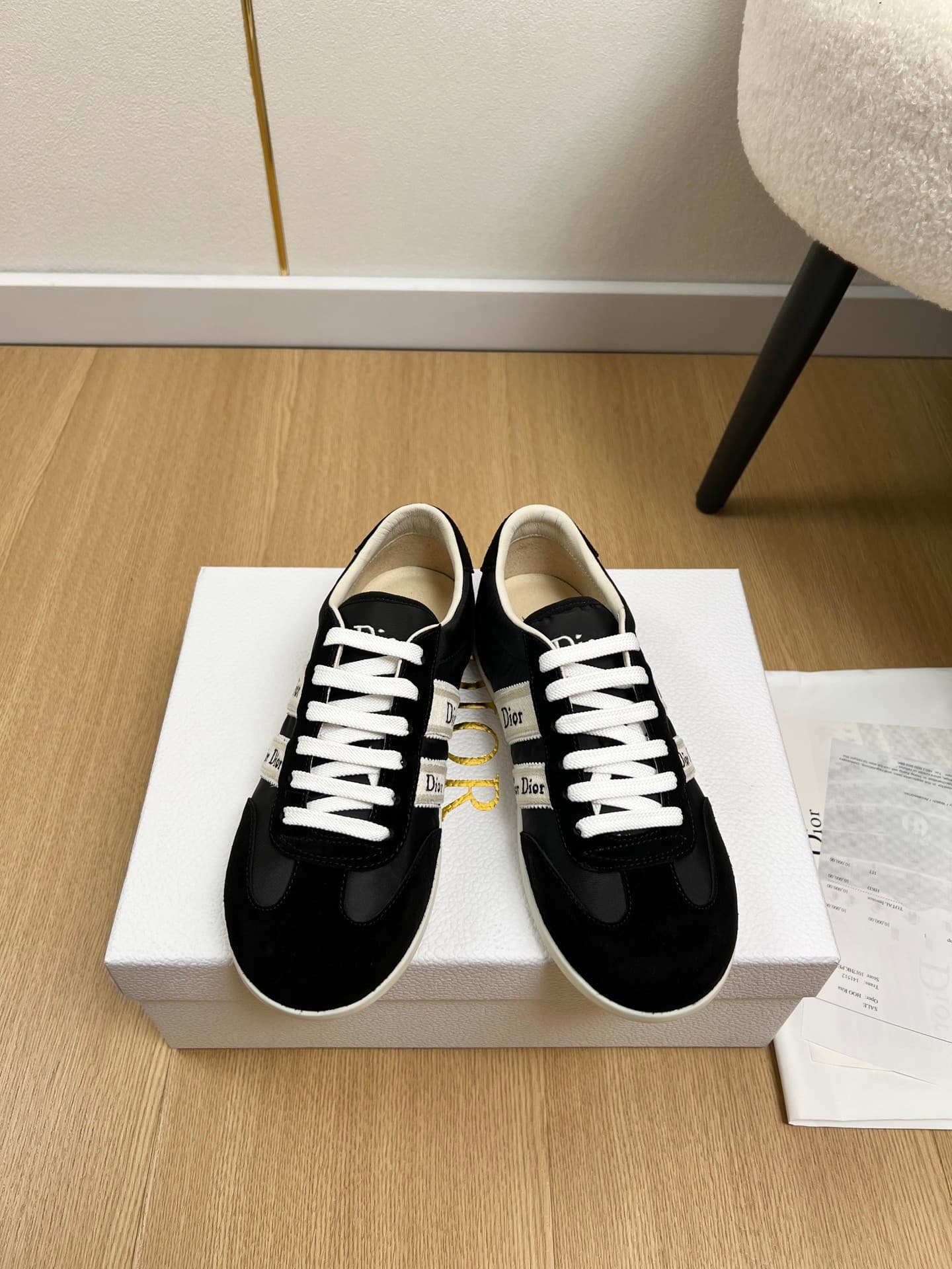 DR Ribbon Sneaker
