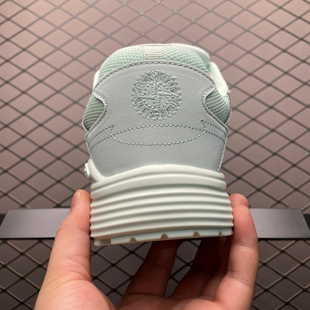 DR b30 sneaker