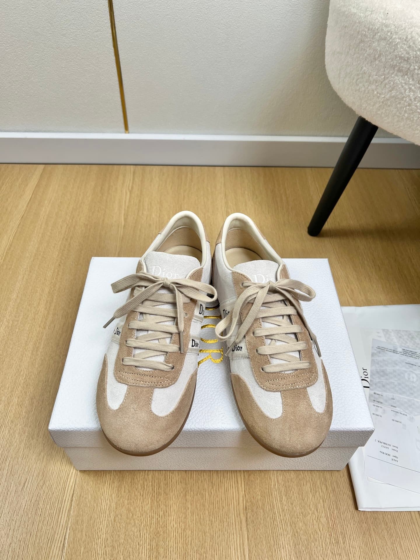 DR Ribbon Sneaker