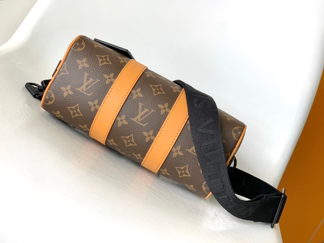 L X V Keepall Bandoulière 25 M46687 Size:25x15x11cm