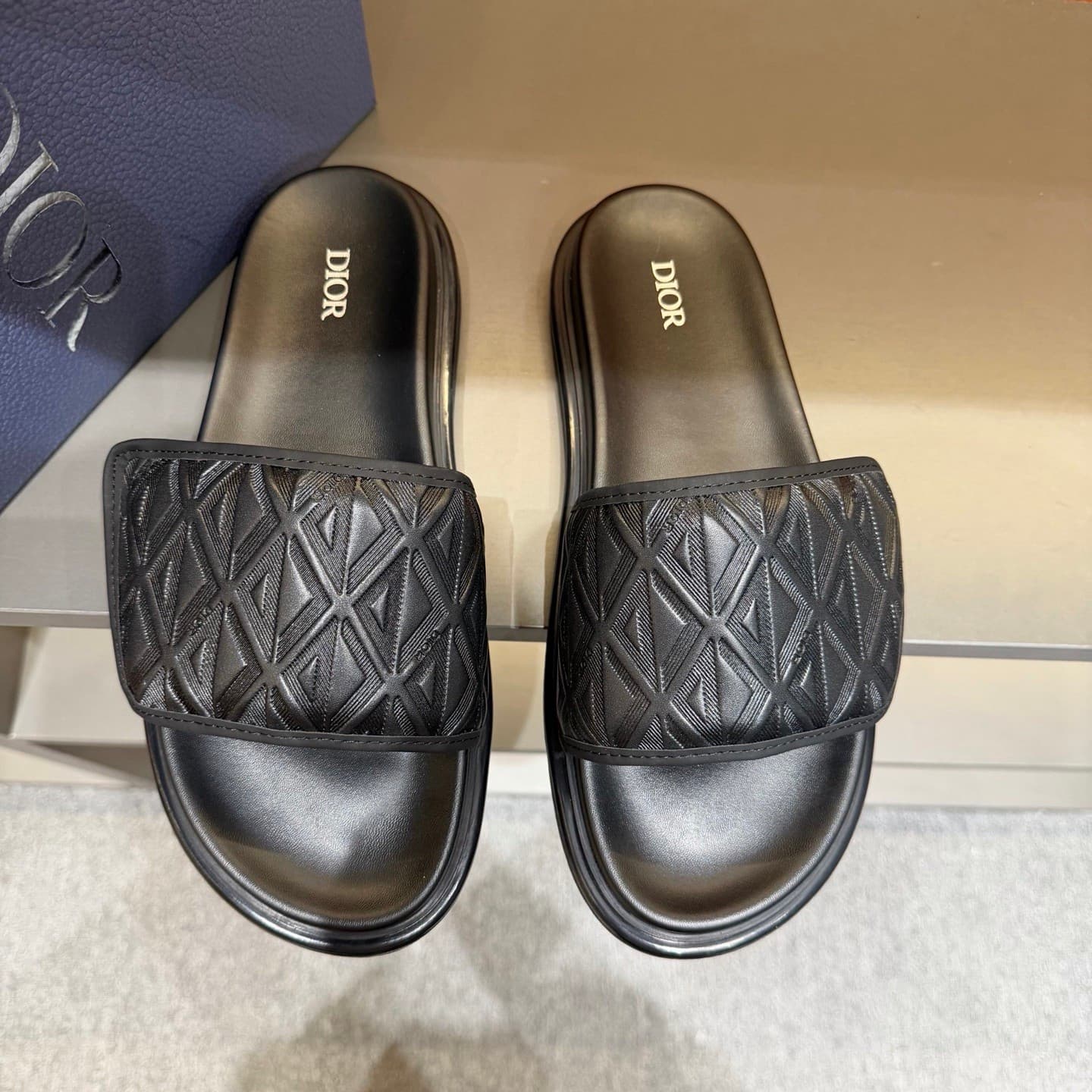 DR Slipper