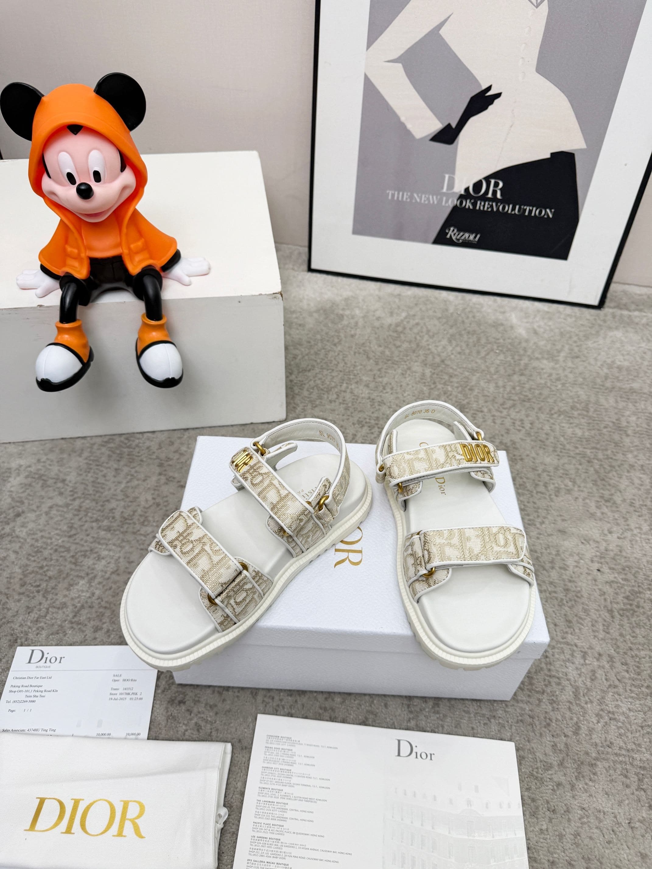 DR Sandals