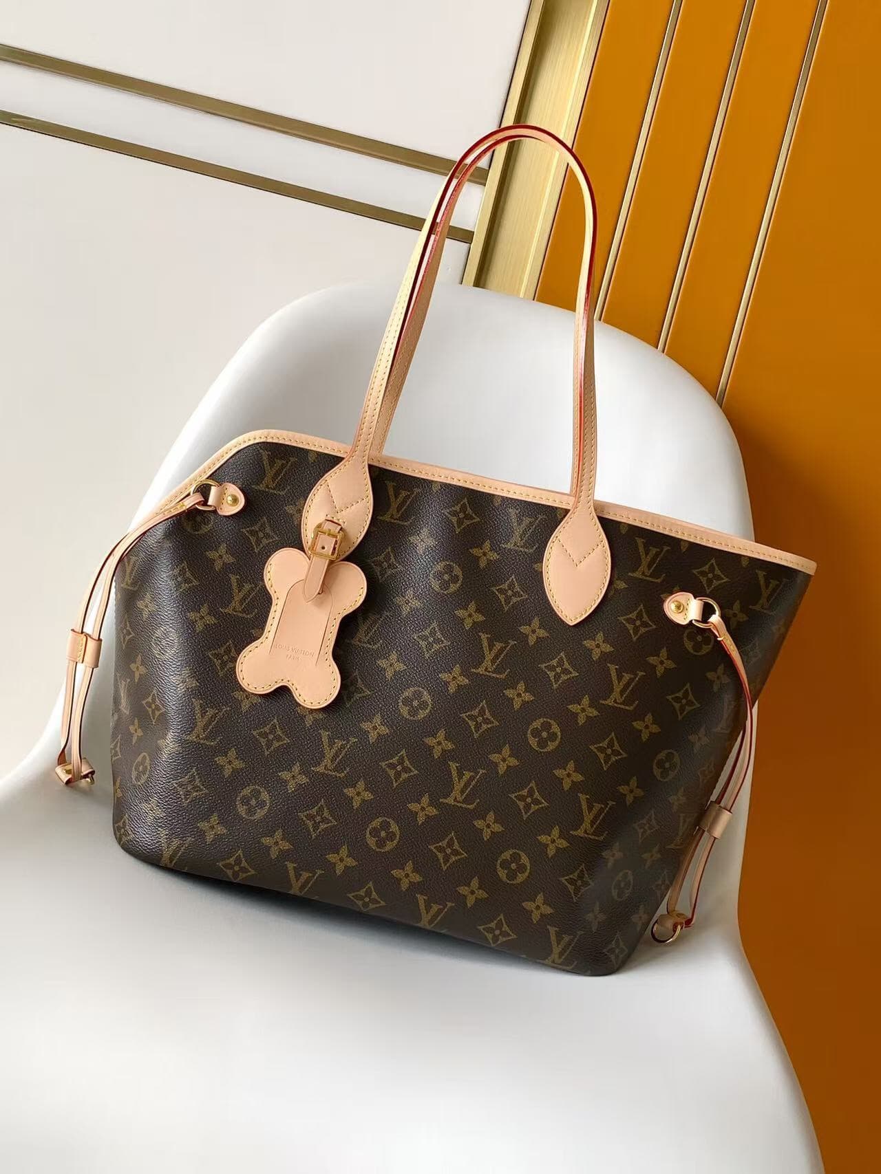 L X V NEVERWOOF Medium Pet Bag size:31*28*14CM