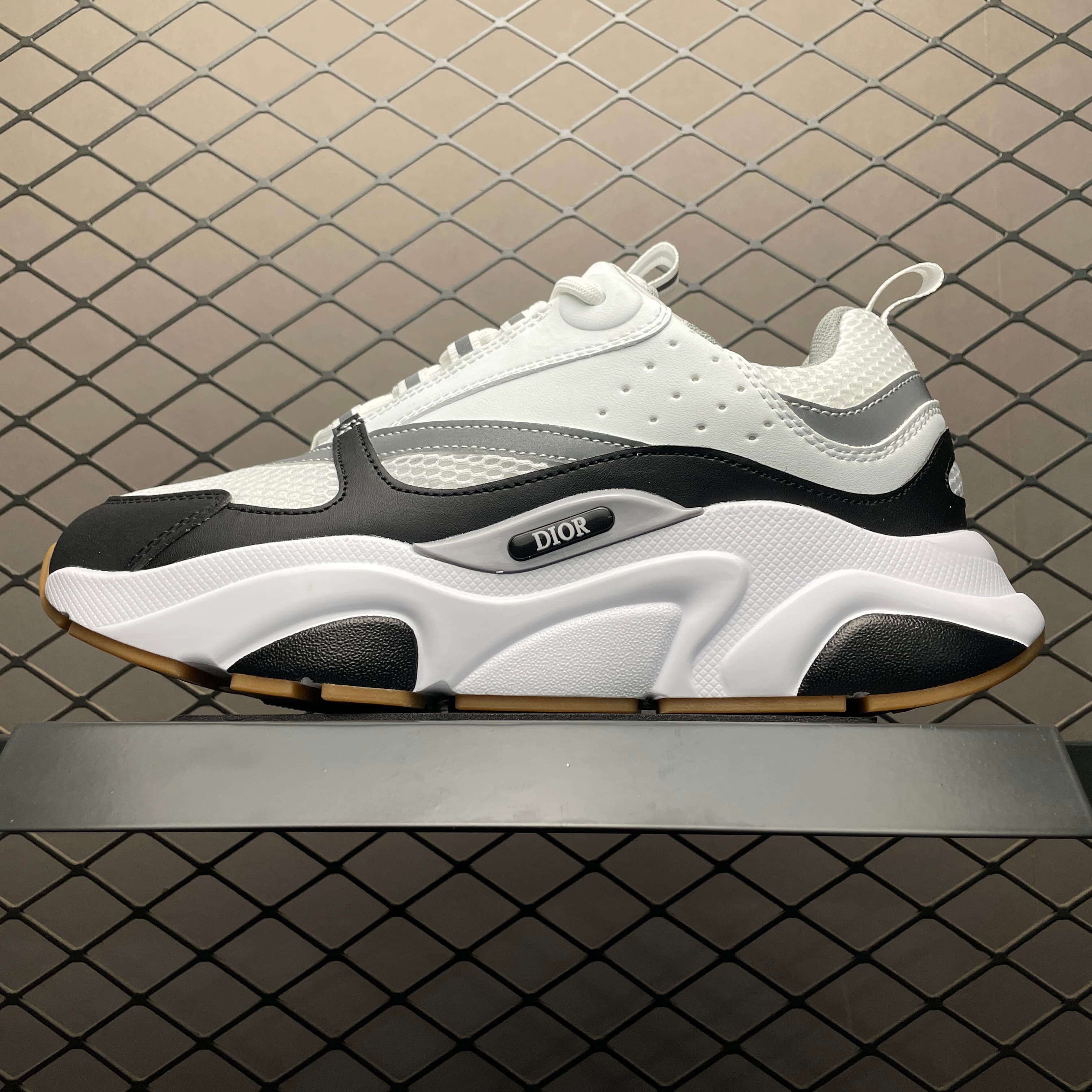 DR classic B22 Clunky Sneaker