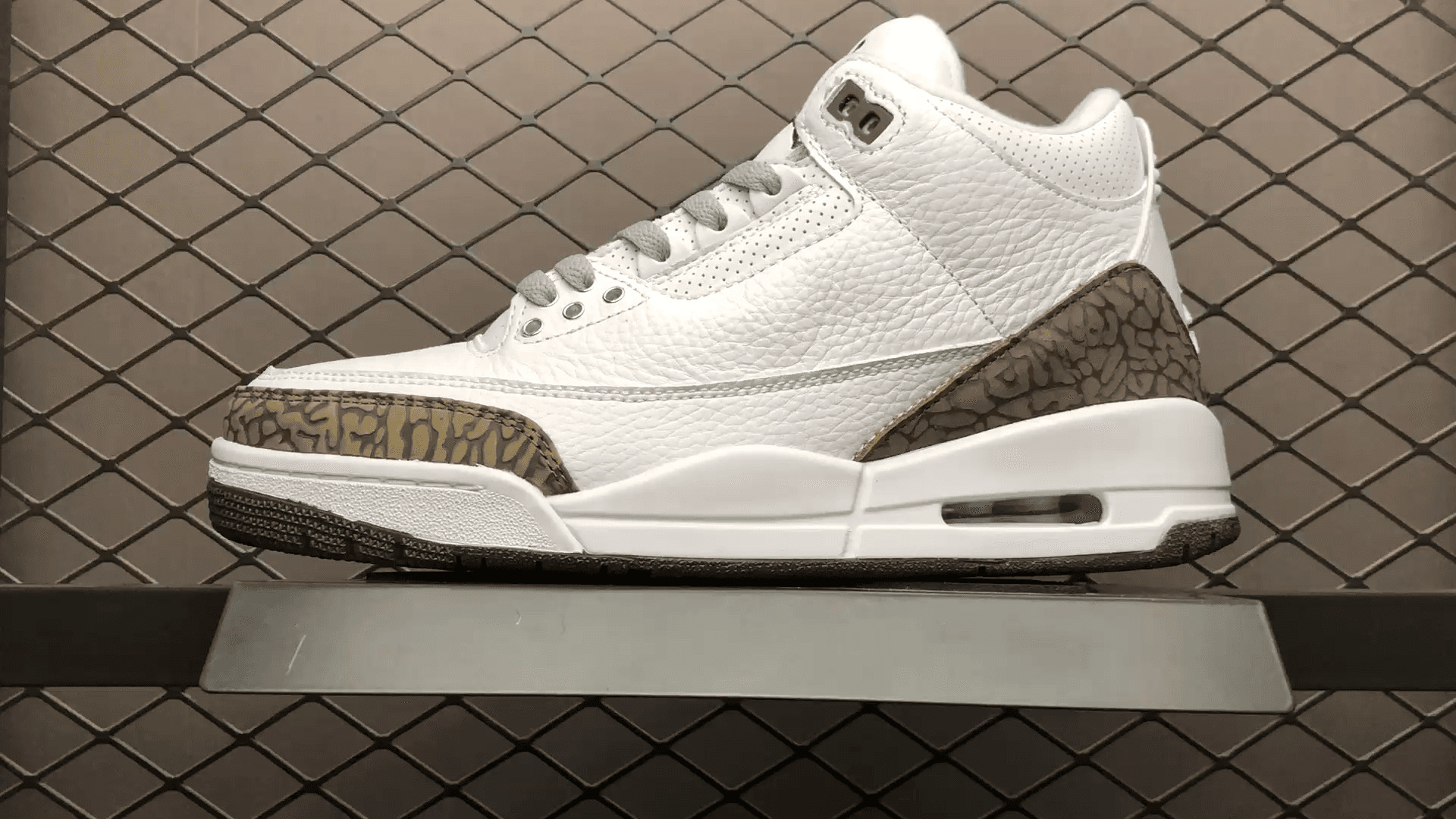 JRD3 Retro Mocha 136064-122