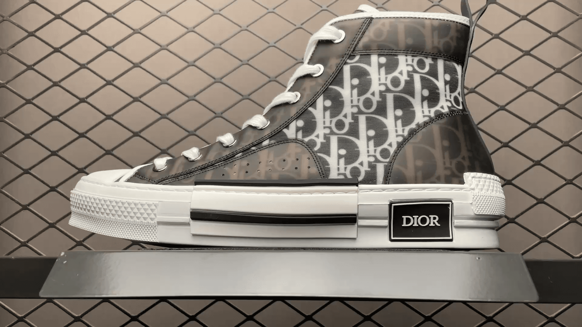 DR B23 Sneaker High