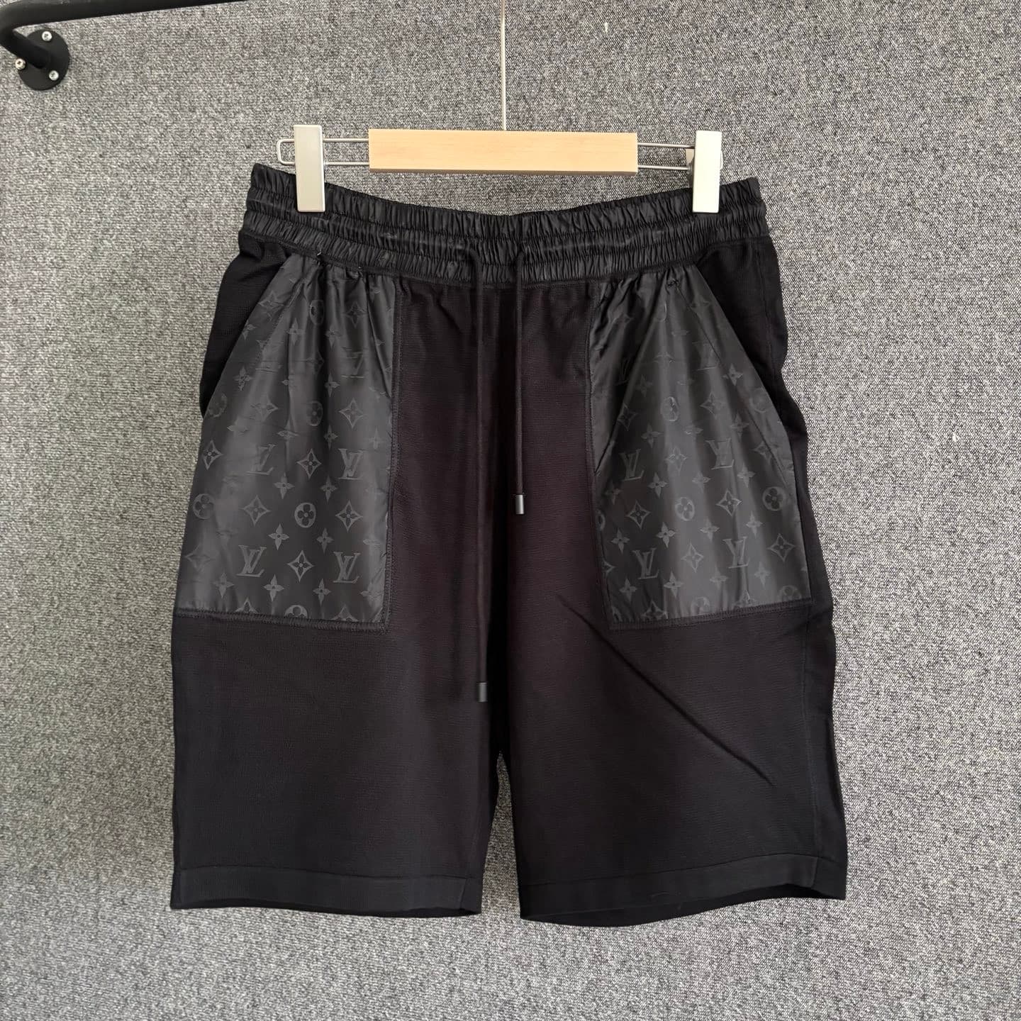 L X V Shorts