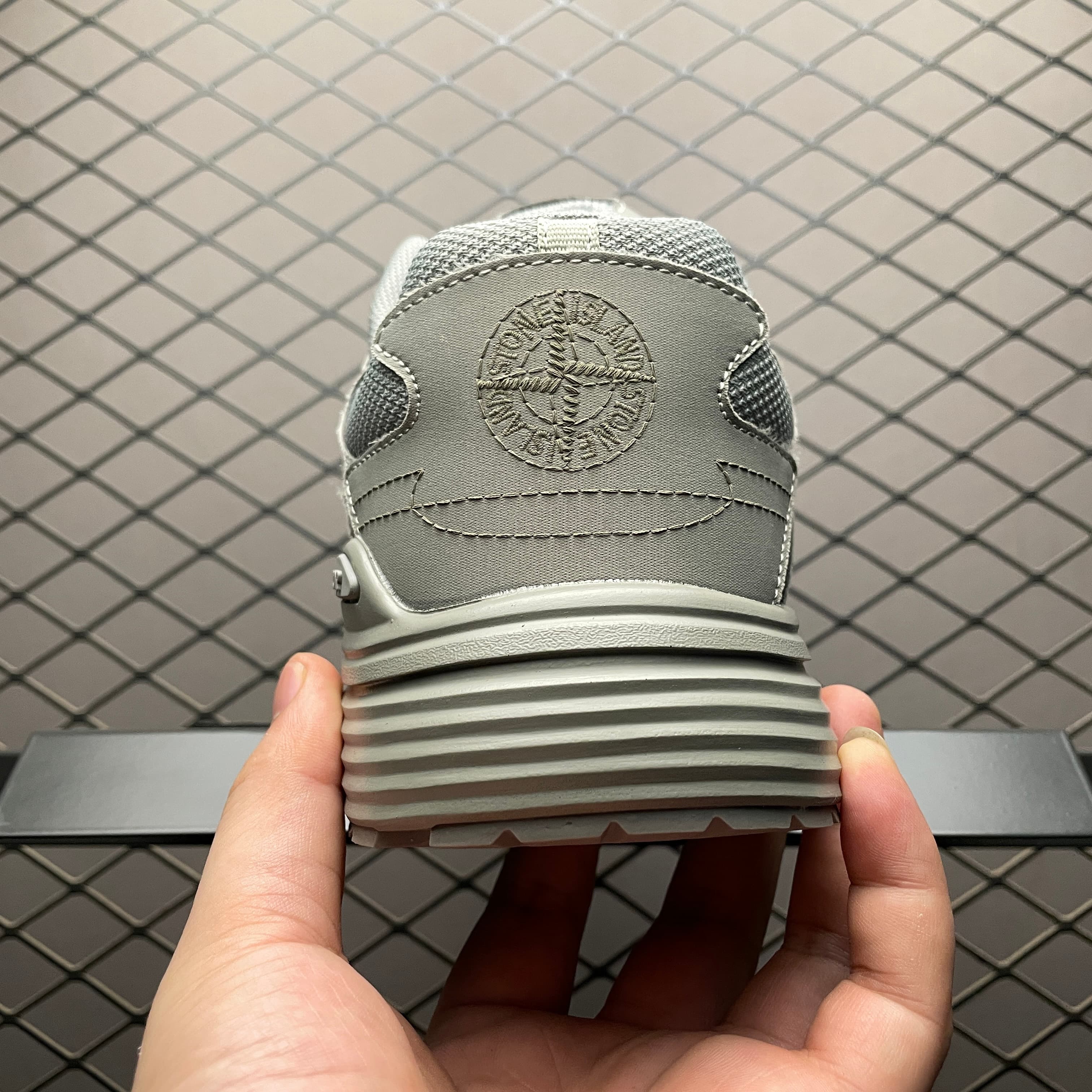 DR b30 sneaker