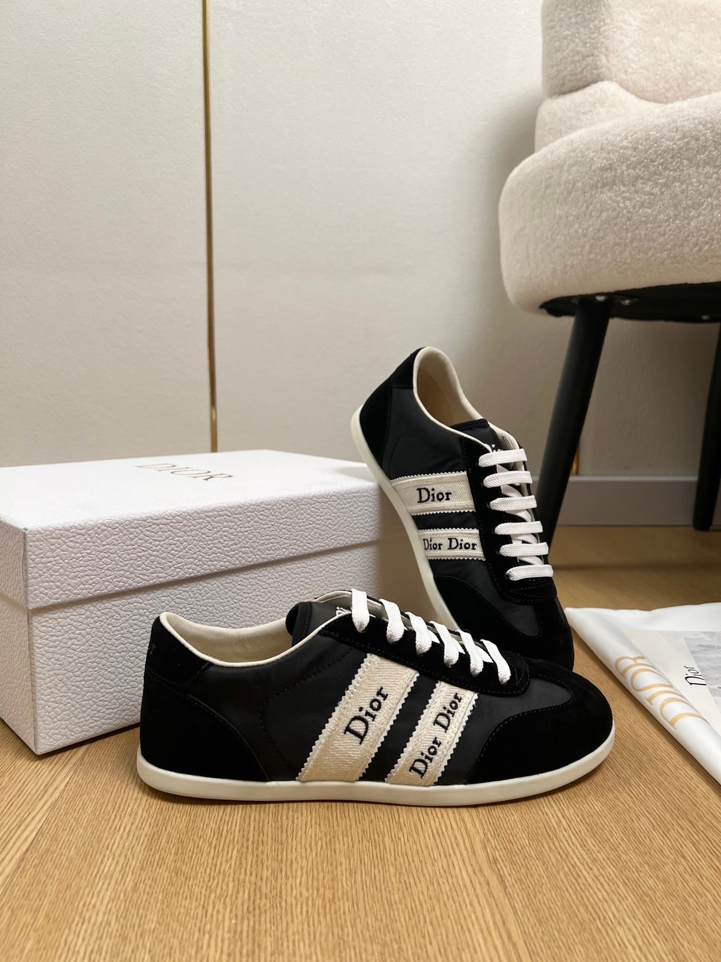 DR Ribbon Sneaker